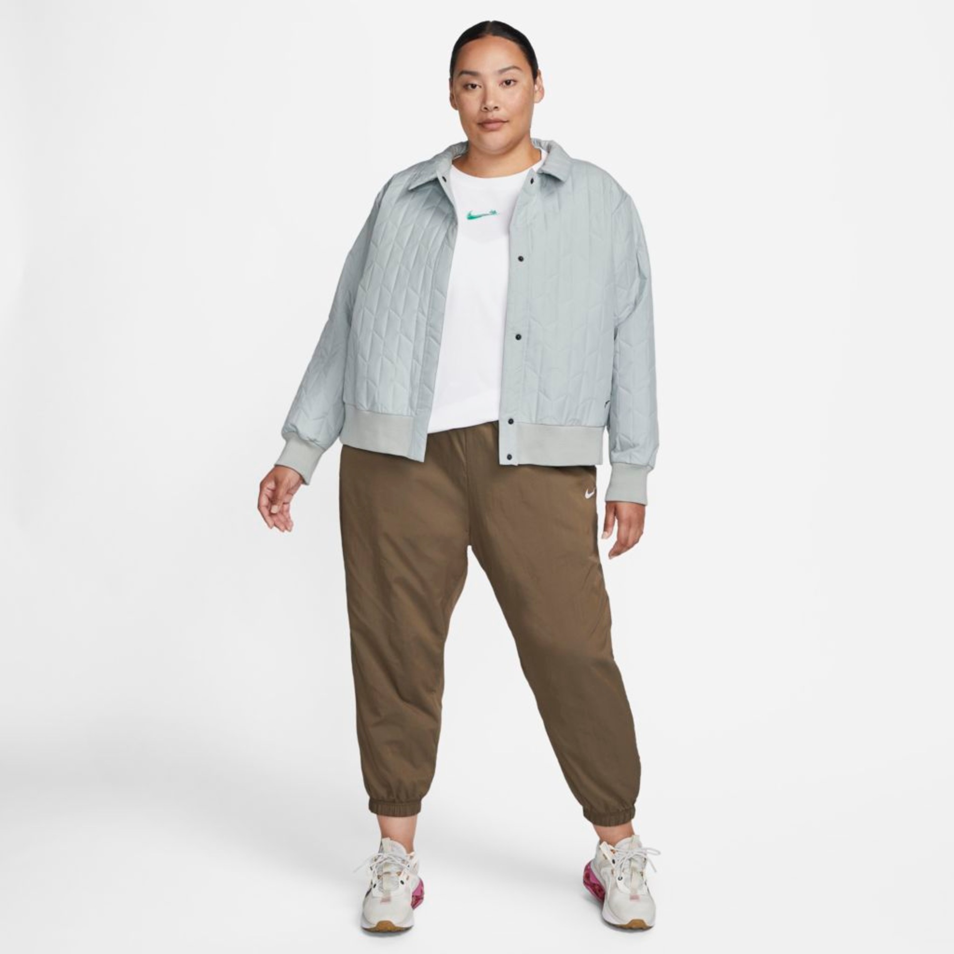 Plus Size - Camiseta Nike Sportswear Fiber Feminina - Foto 4