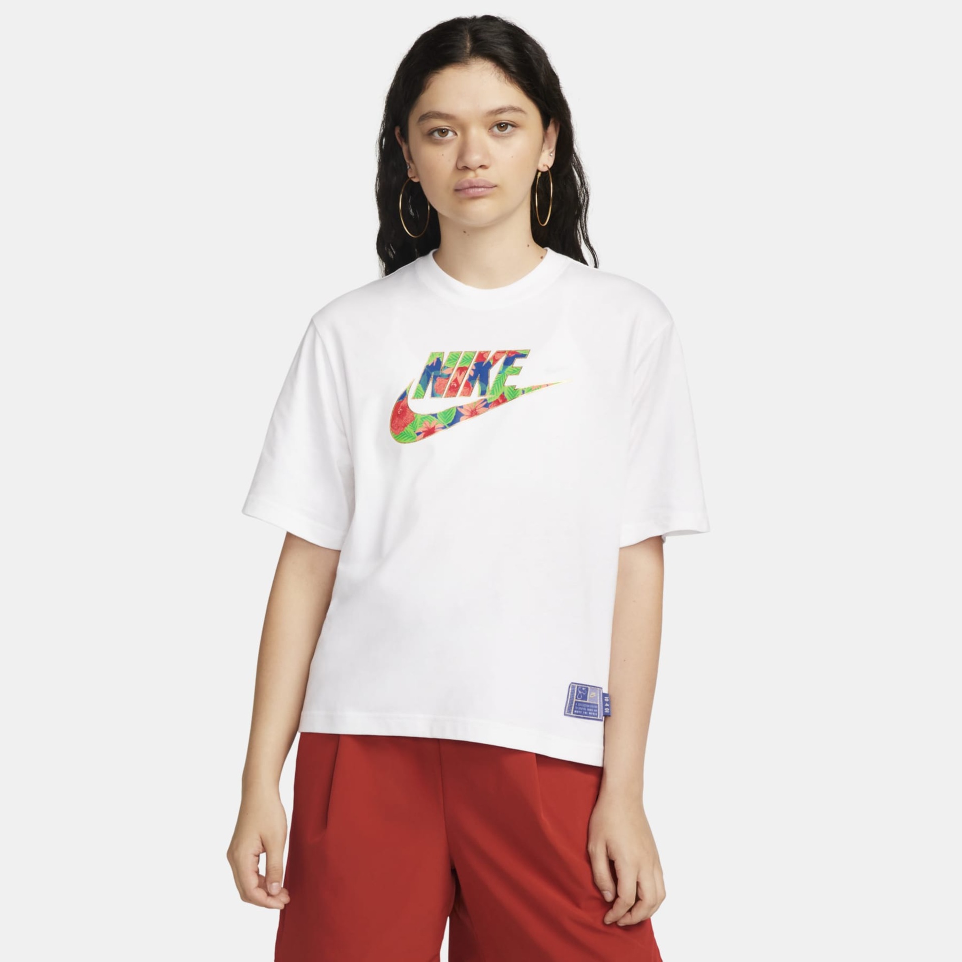 Camiseta Nike Sportswear Boxy Feminina - Foto 1