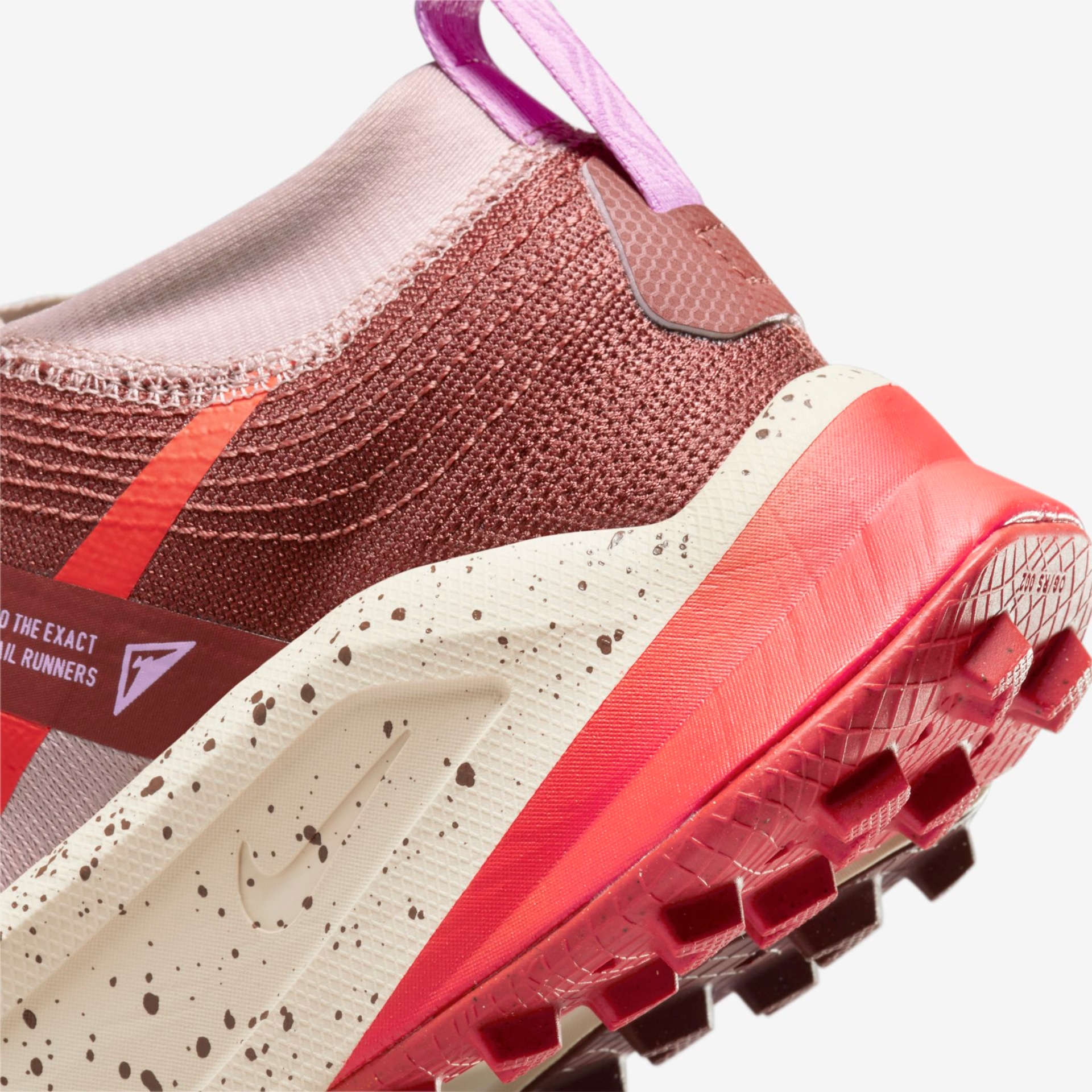 Tênis Nike ZoomX Zegama Feminino - Foto 8