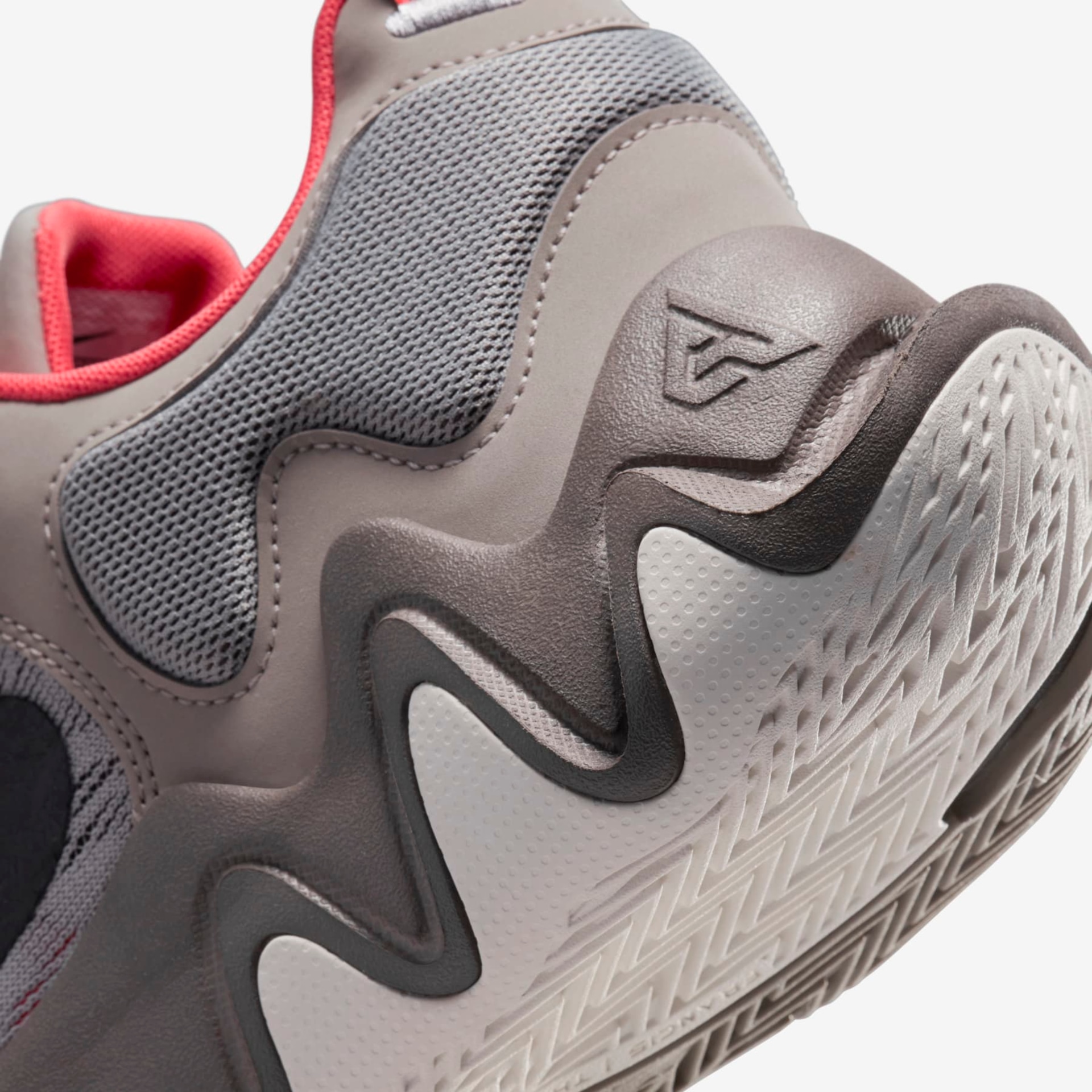 Tênis Nike Giannis Immortality 2 Masculino - Foto 9