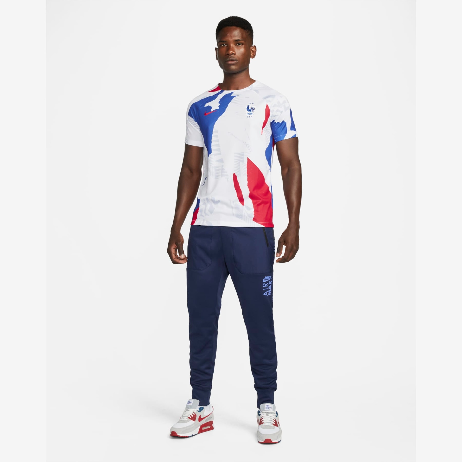 Camiseta Nike França Pré-Jogo Masculina - Foto 6
