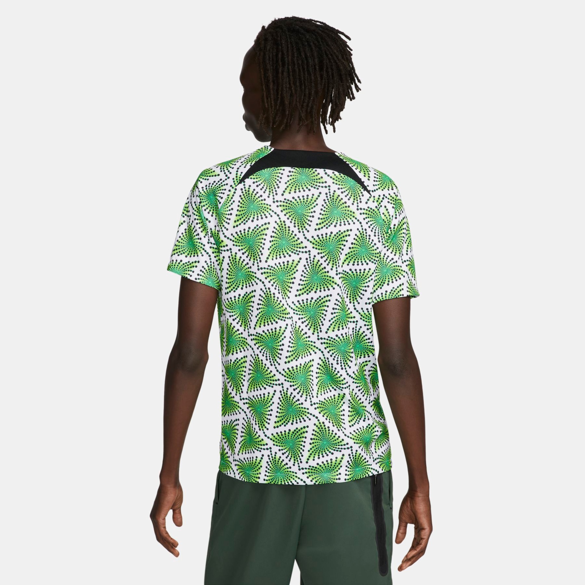 Camiseta Nike Nigéria Pré-Jogo Masculina - Foto 2