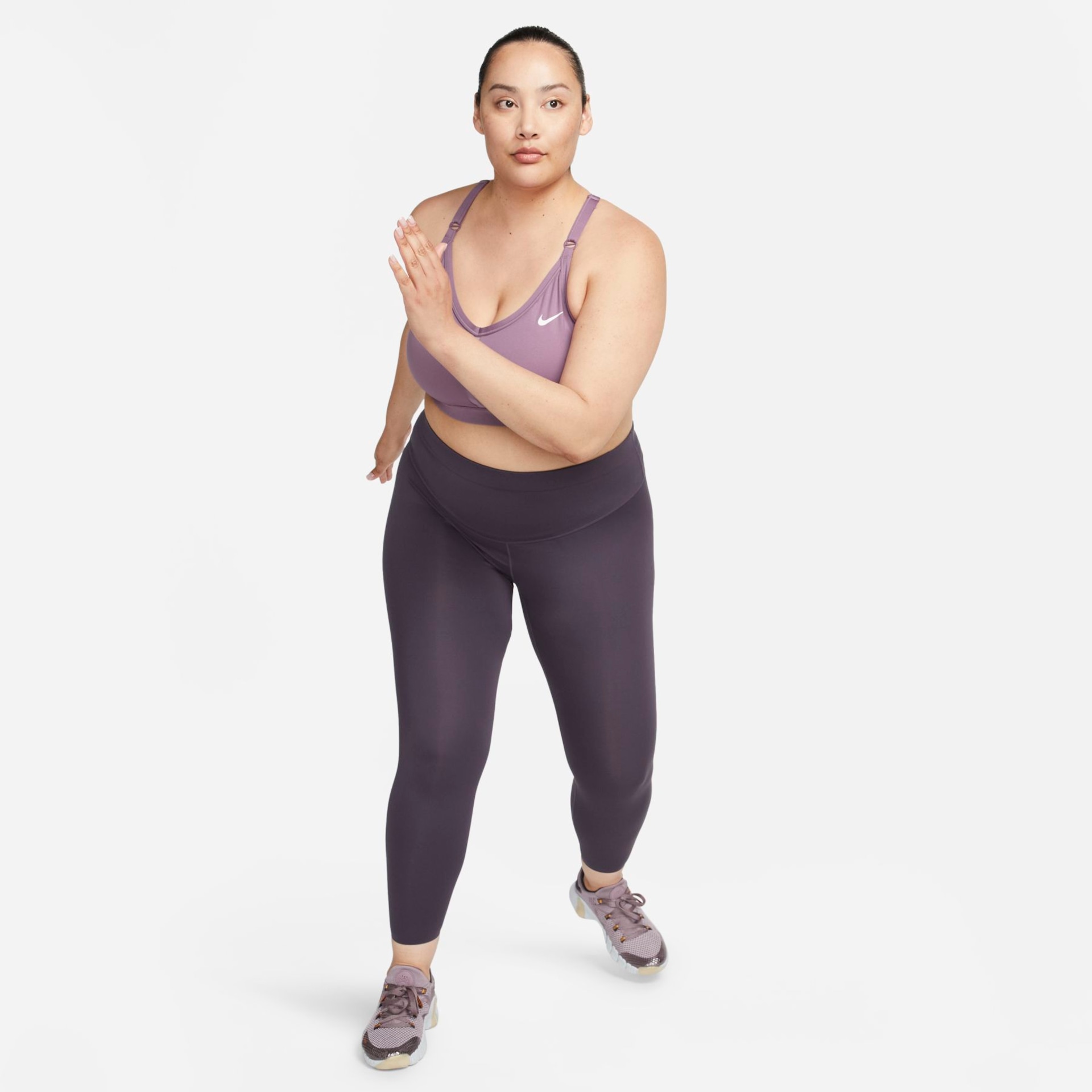 Plus Size - Top Nike Dri-FIT Indy Feminino - Foto 10