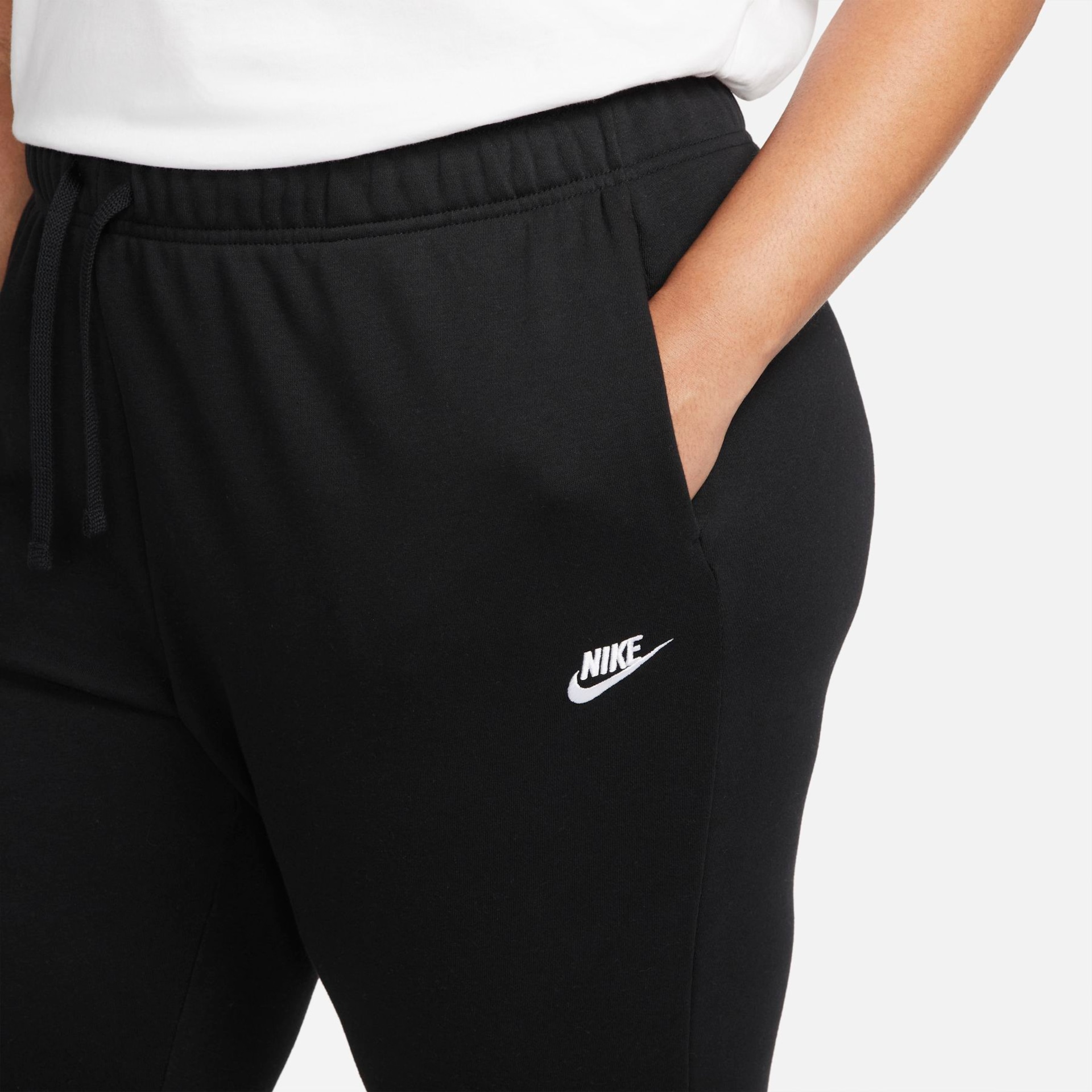 Plus Size - Calça Nike Sportswear Club Fleece Feminina - Foto 3