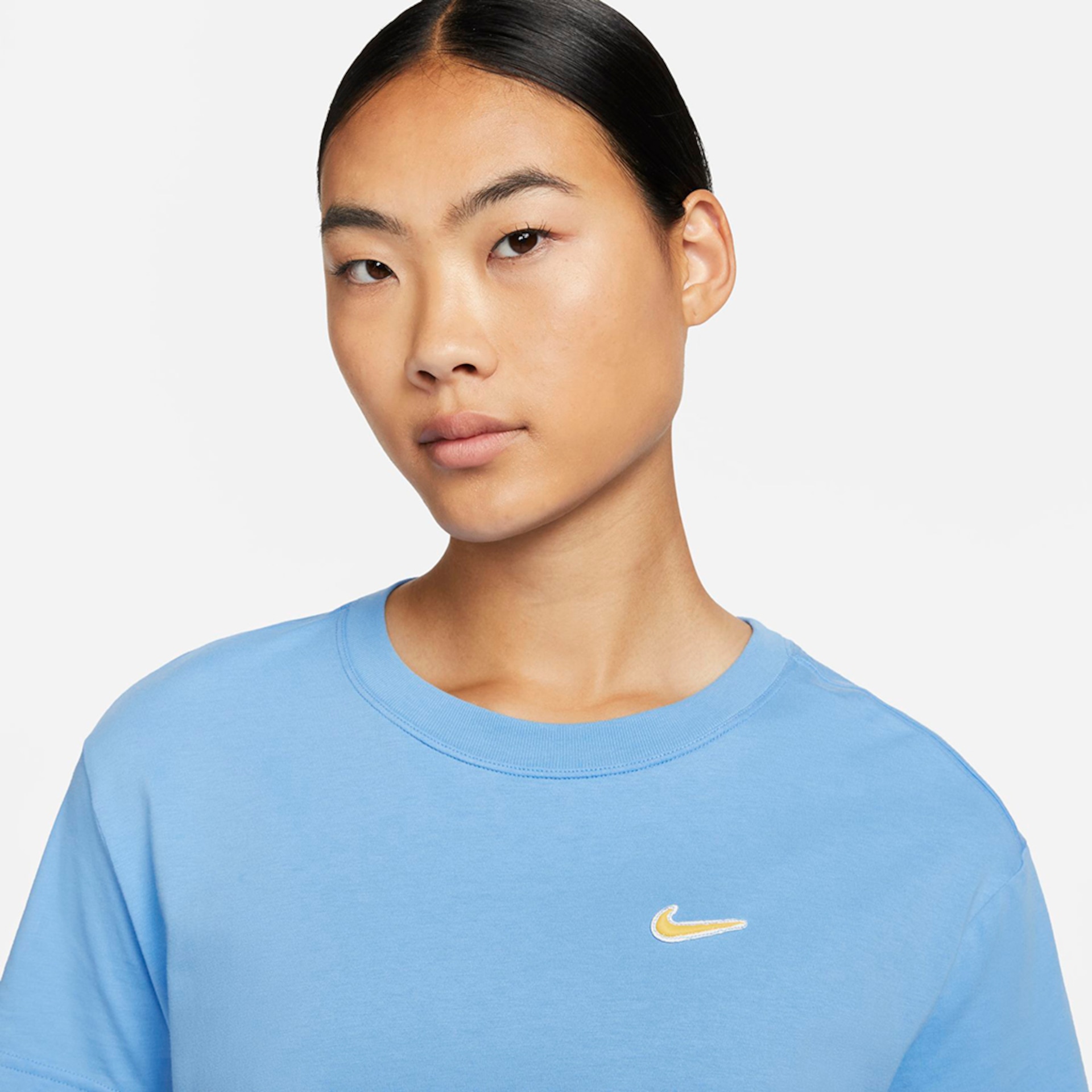 Camiseta Nike Sportswear Crop Feminina - Foto 3