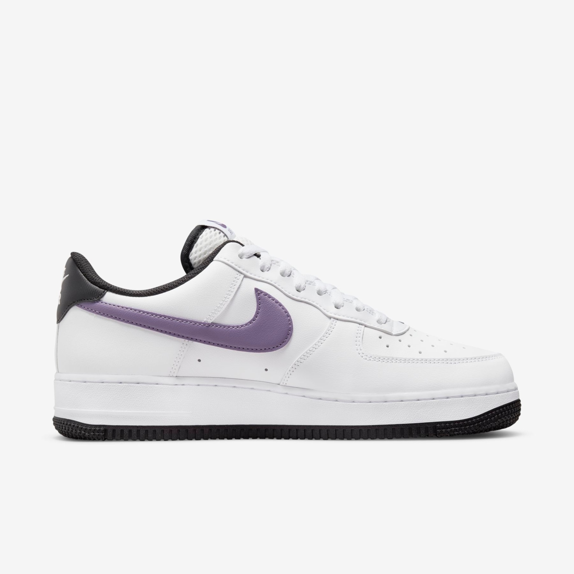 Tênis Nike Air Force 1 '07 LV8 Masculino - Foto 3