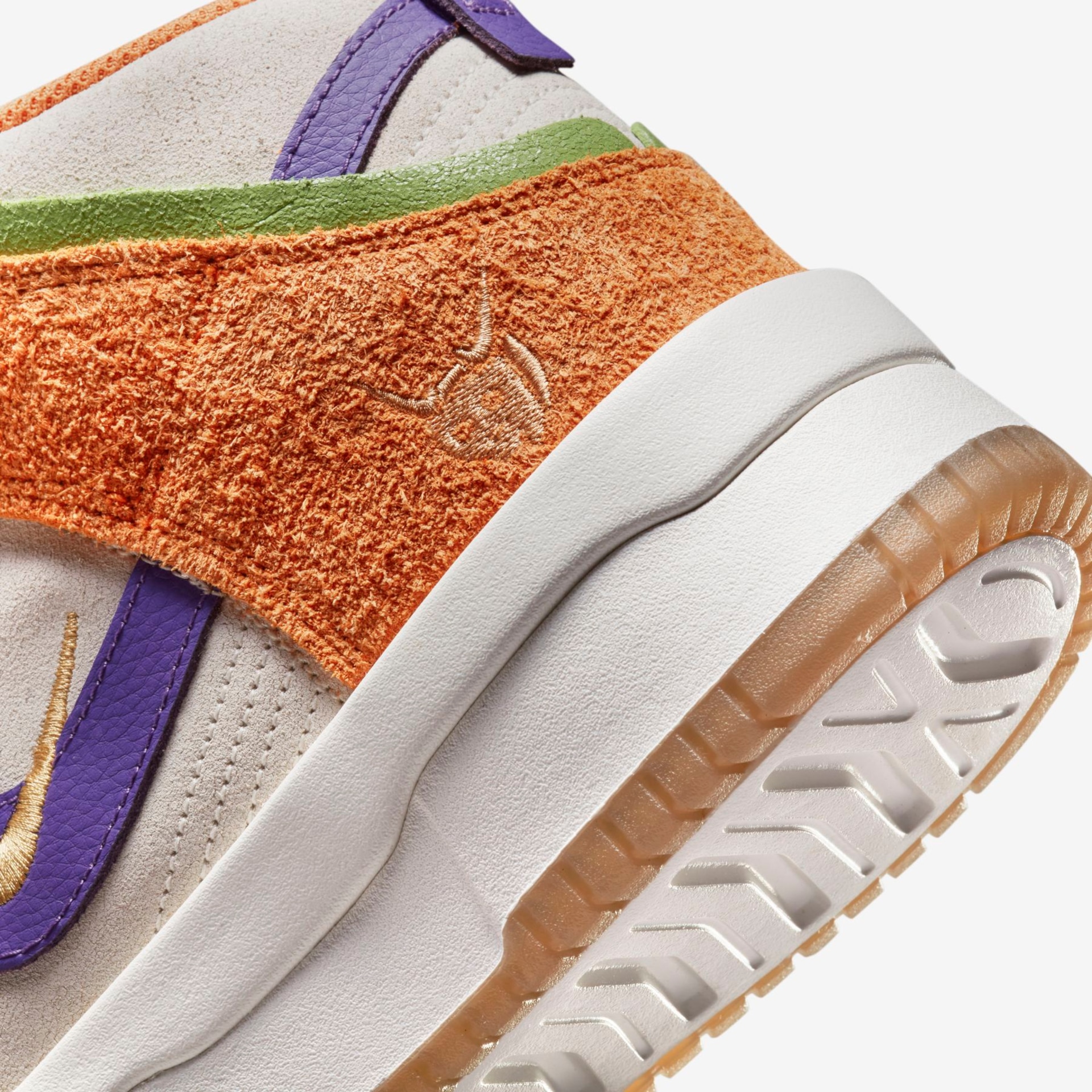 Tênis Nike Dunk High Feminino - Foto 8