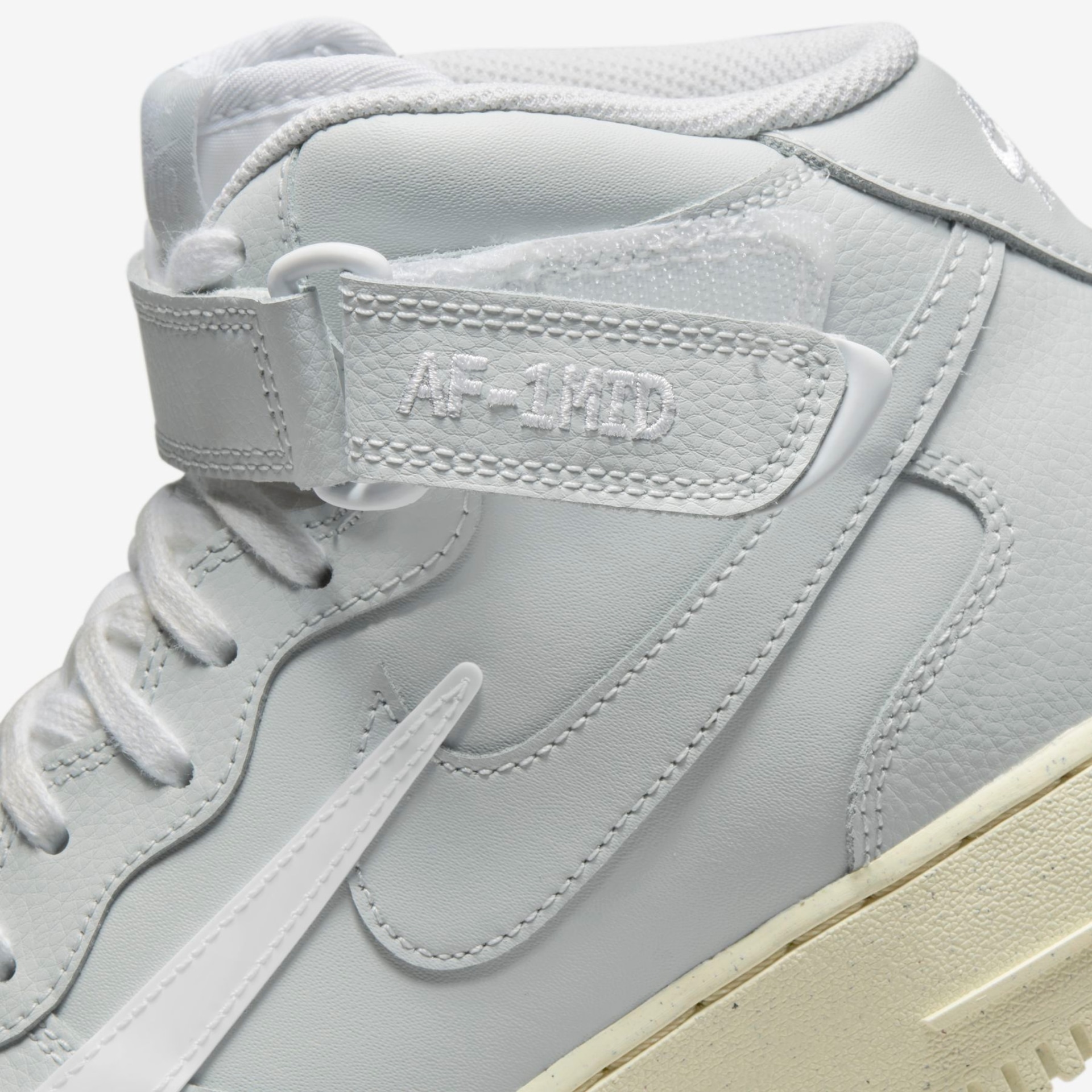 Tênis Nike Air Force 1 Mid '07 Premium Masculino - Foto 9