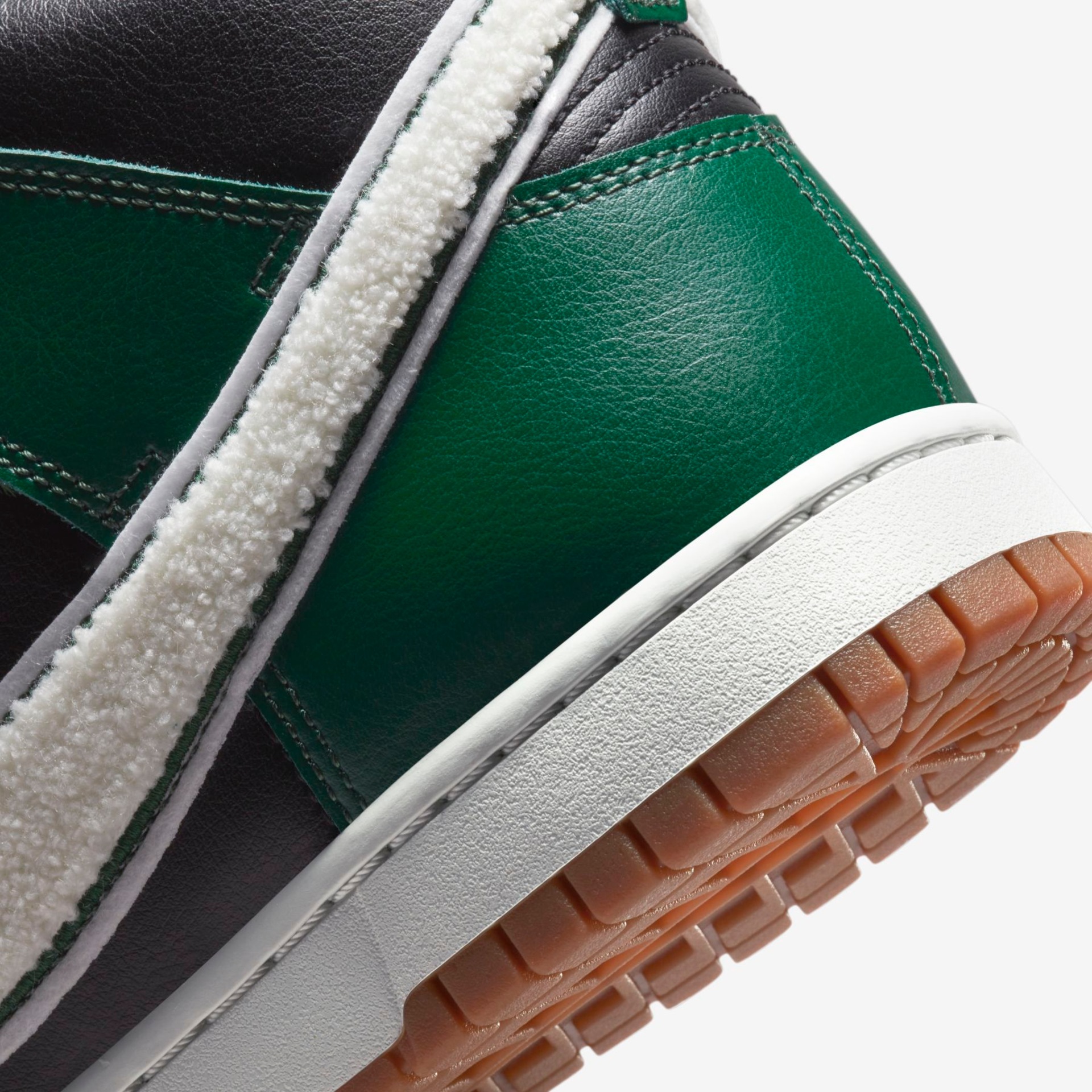 DUNK HI RETRO UNIVERSITY - Foto 8