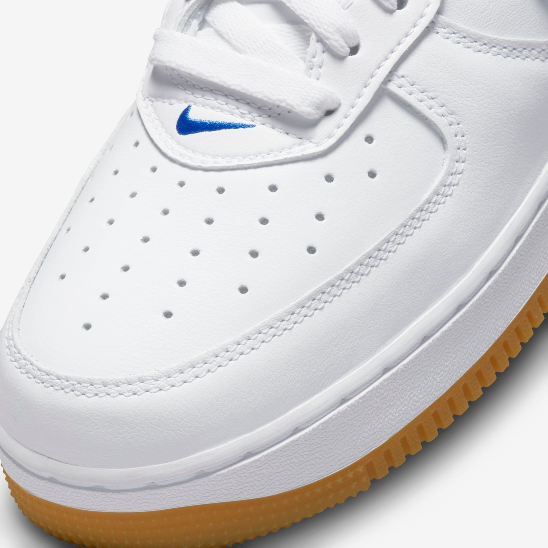 Tênis Nike Air Force 1 Low Retro - Foto 7