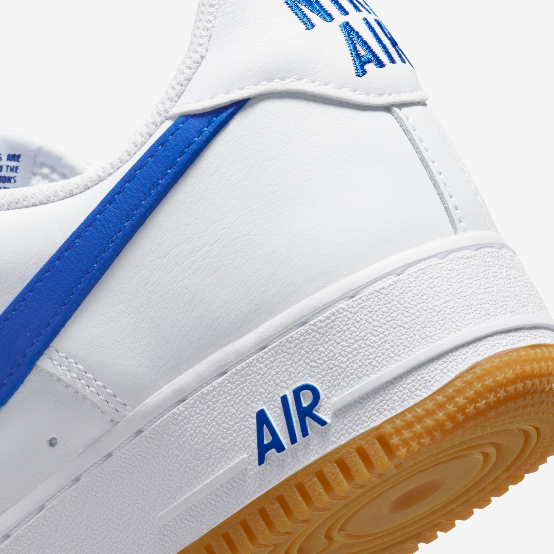 Tênis Nike Air Force 1 Low Retro - Foto 8
