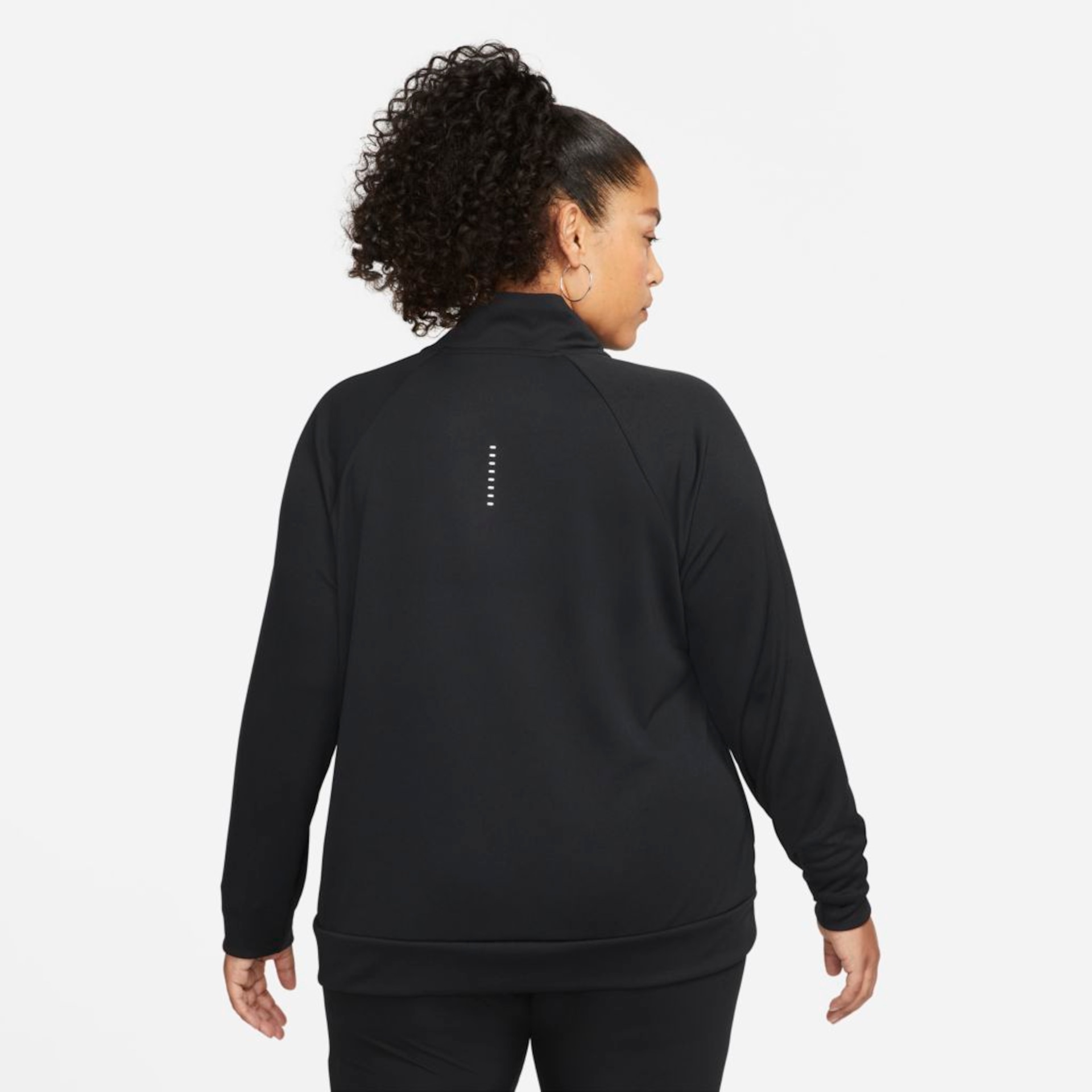 Plus Size - Camiseta Nike Swoosh Run Feminina - Foto 2