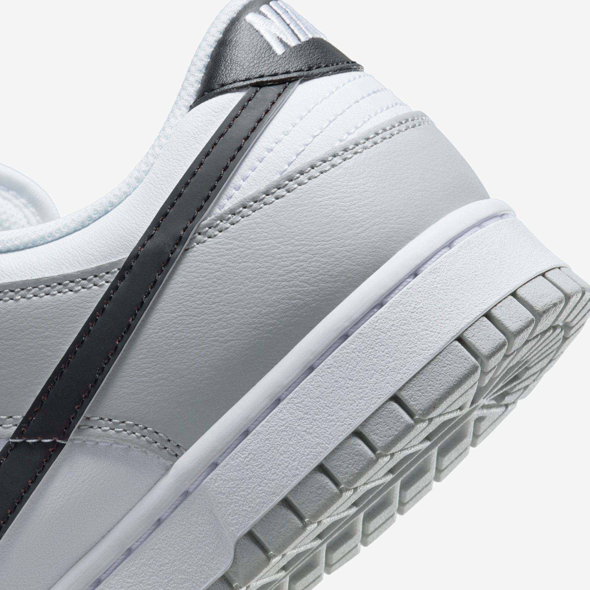 Nike Dunk Low Retro Se DC - Foto 8