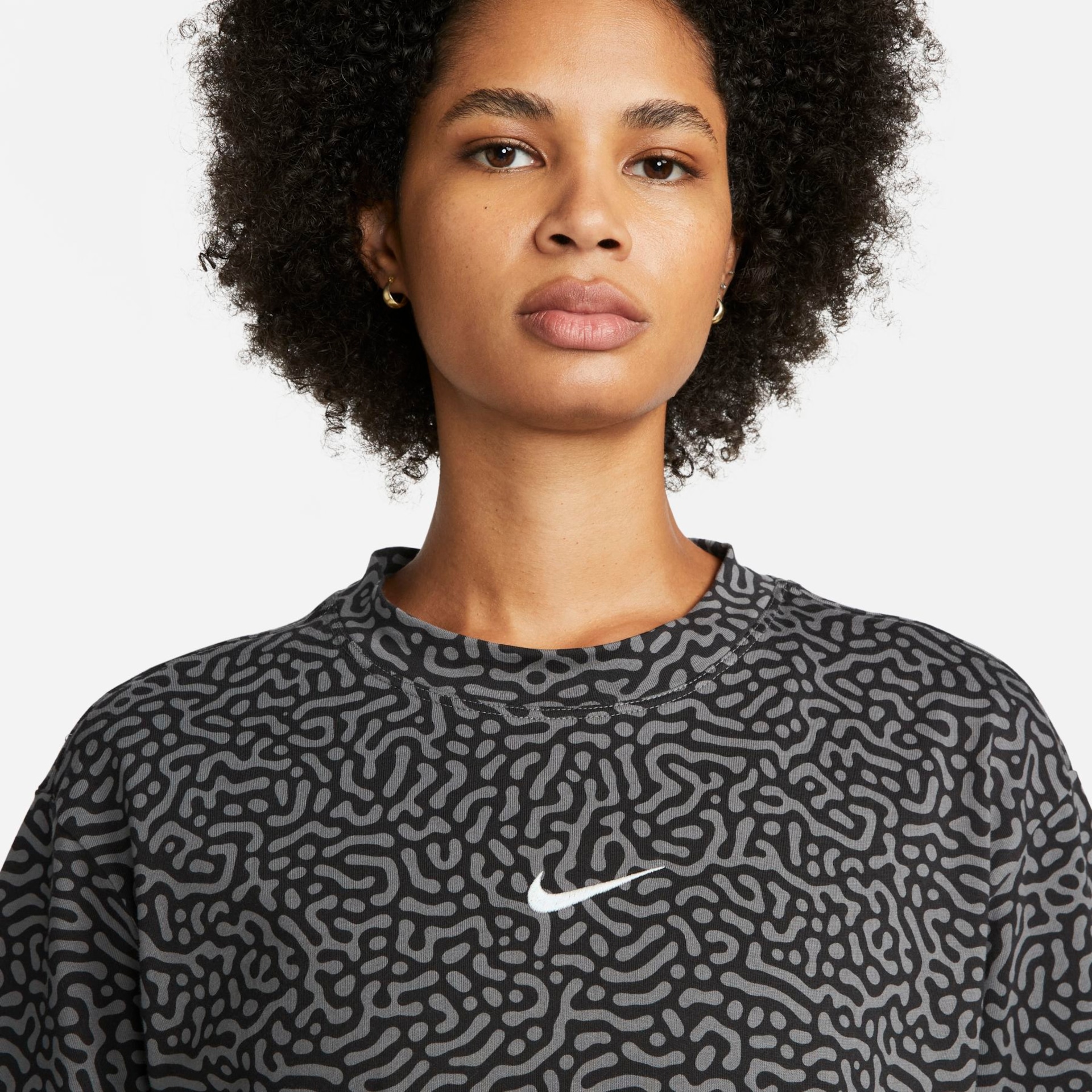 Camiseta Nike Sportswear Feminina - Foto 3