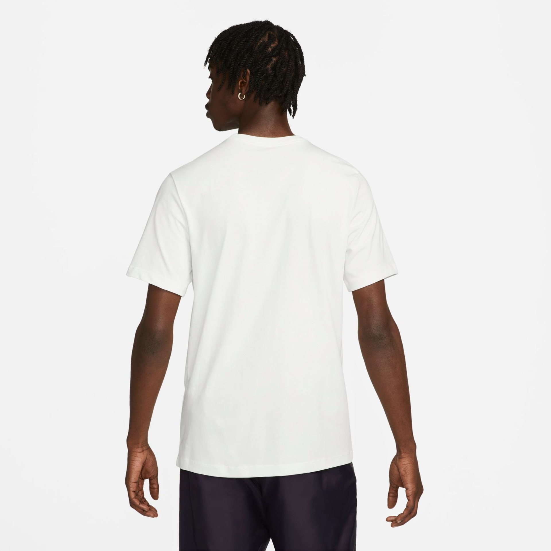 Camiseta Nike Sportswear Masculina - Foto 2