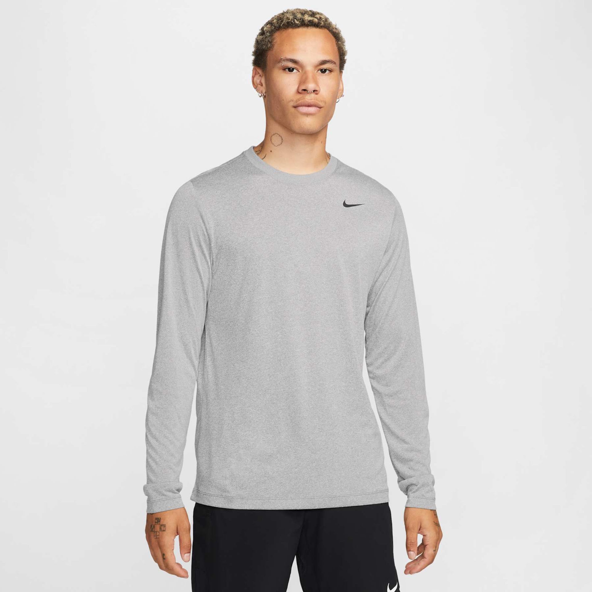 Camiseta Nike Dri-FIT Legend Masculina - Foto 1