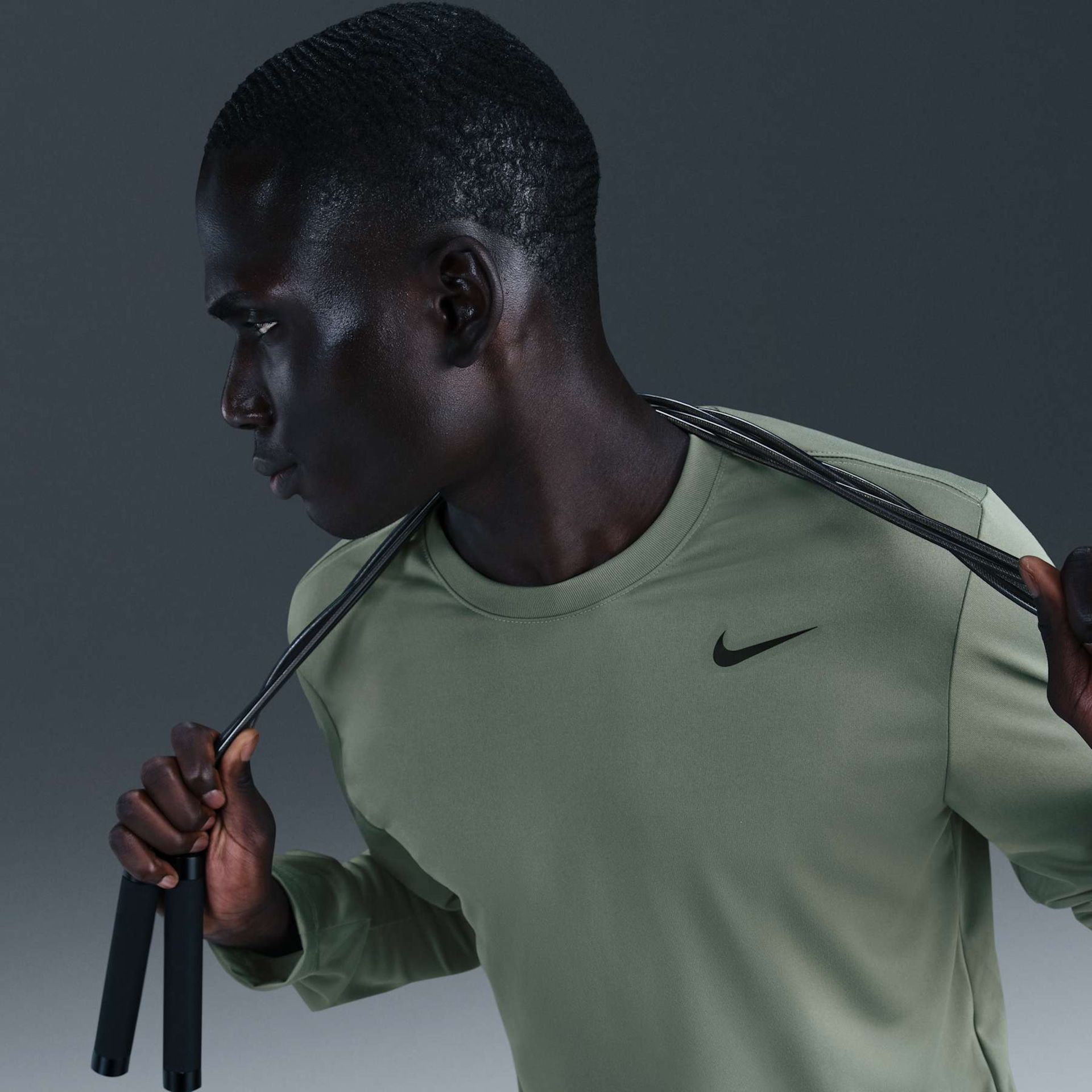 Camiseta Nike Dri-FIT Legend Masculina - Foto 3