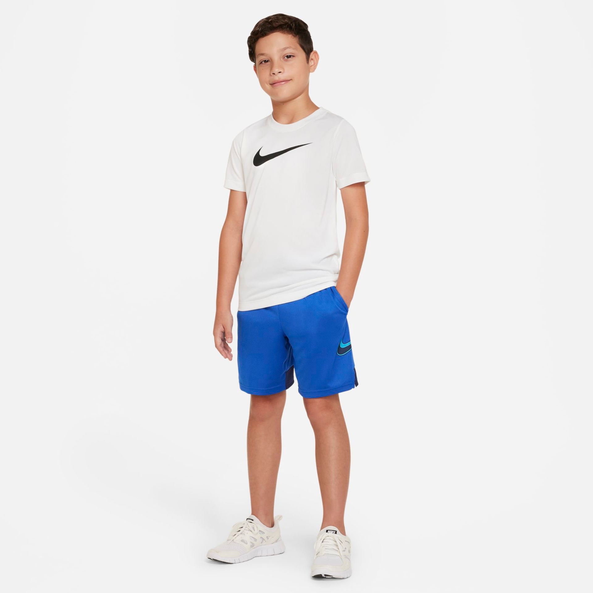 Camiseta Nike Dri-FIT Legend Infantil - Foto 4