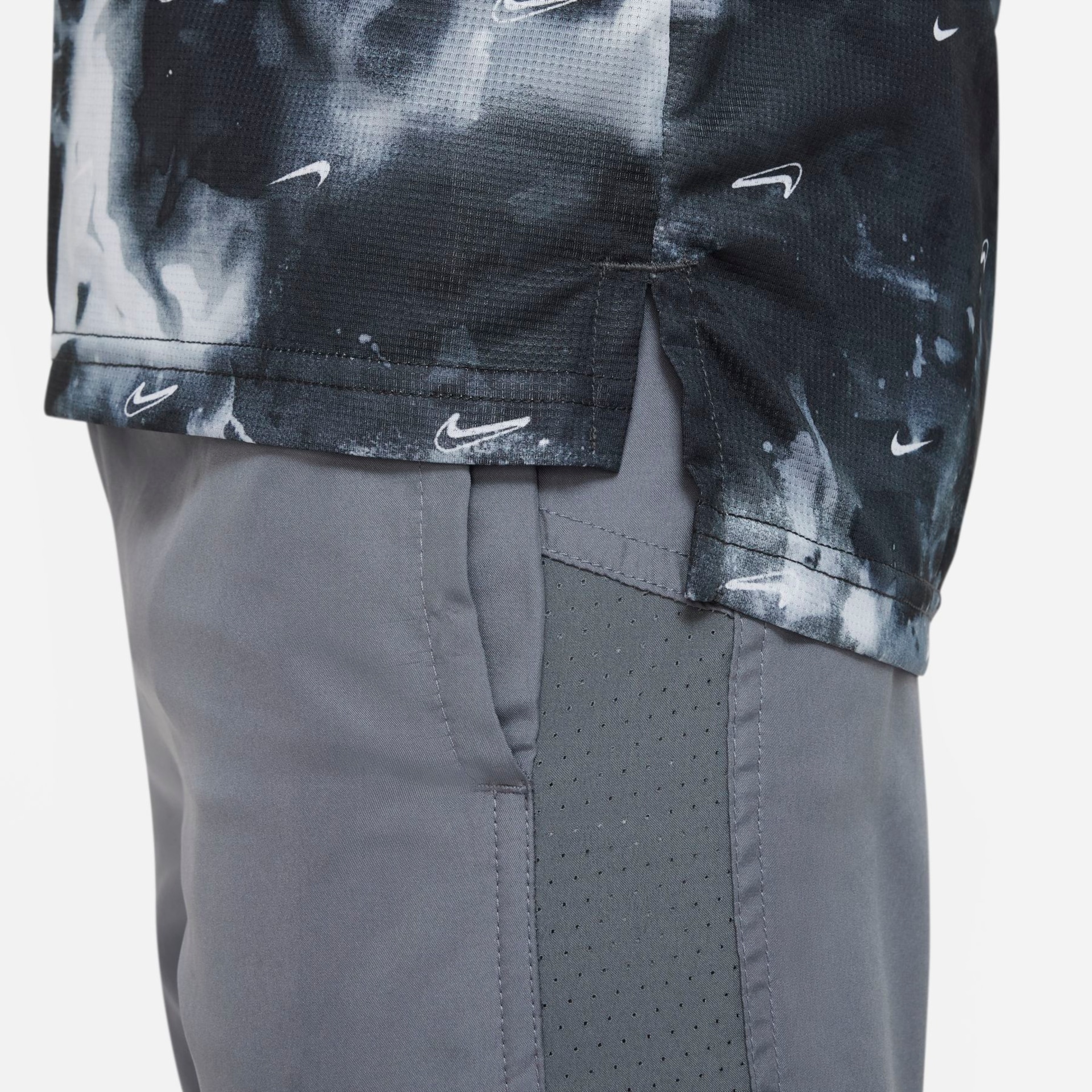 Camiseta Nike Dri-FIT Performance Infantil - Foto 4