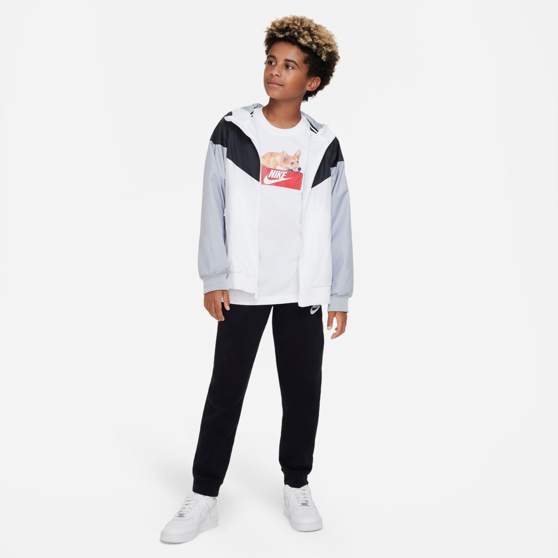 Camiseta Nike Sportswear Infantil - Foto 4