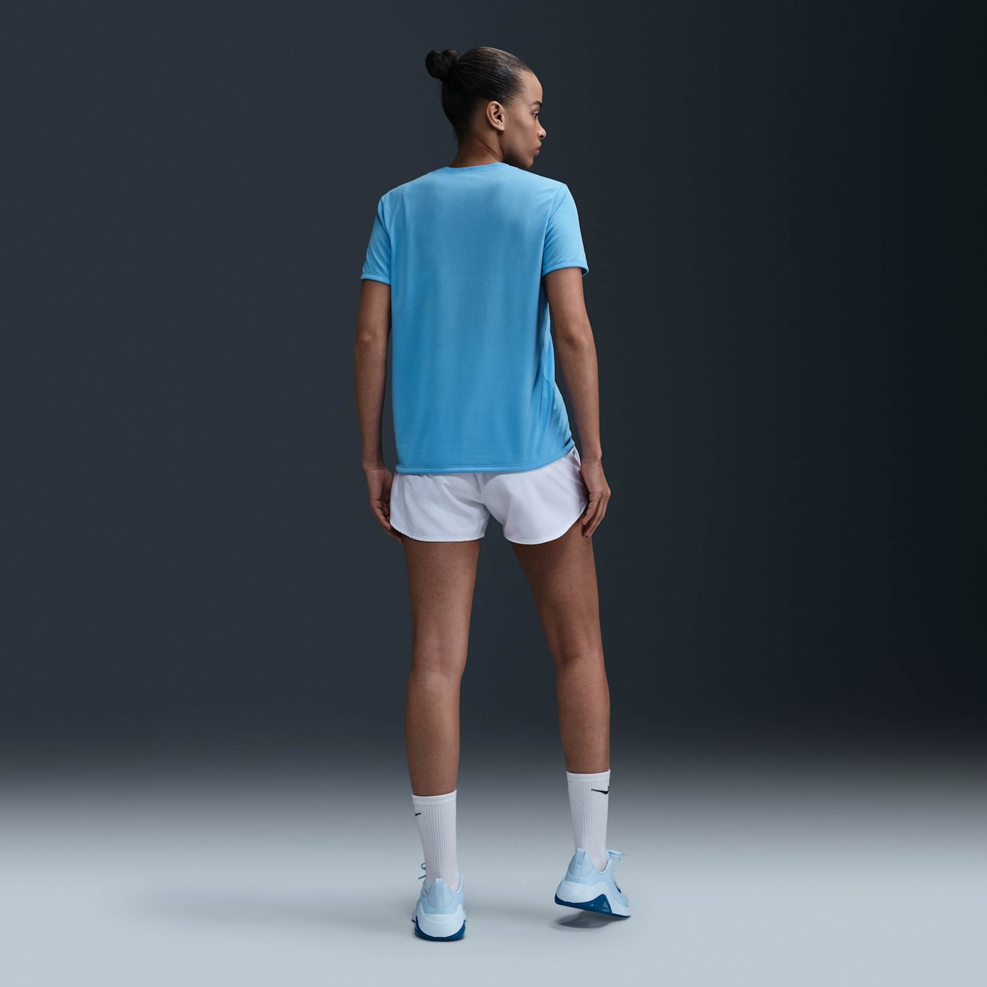 Camiseta Nike Dri-FIT Feminina - Foto 5