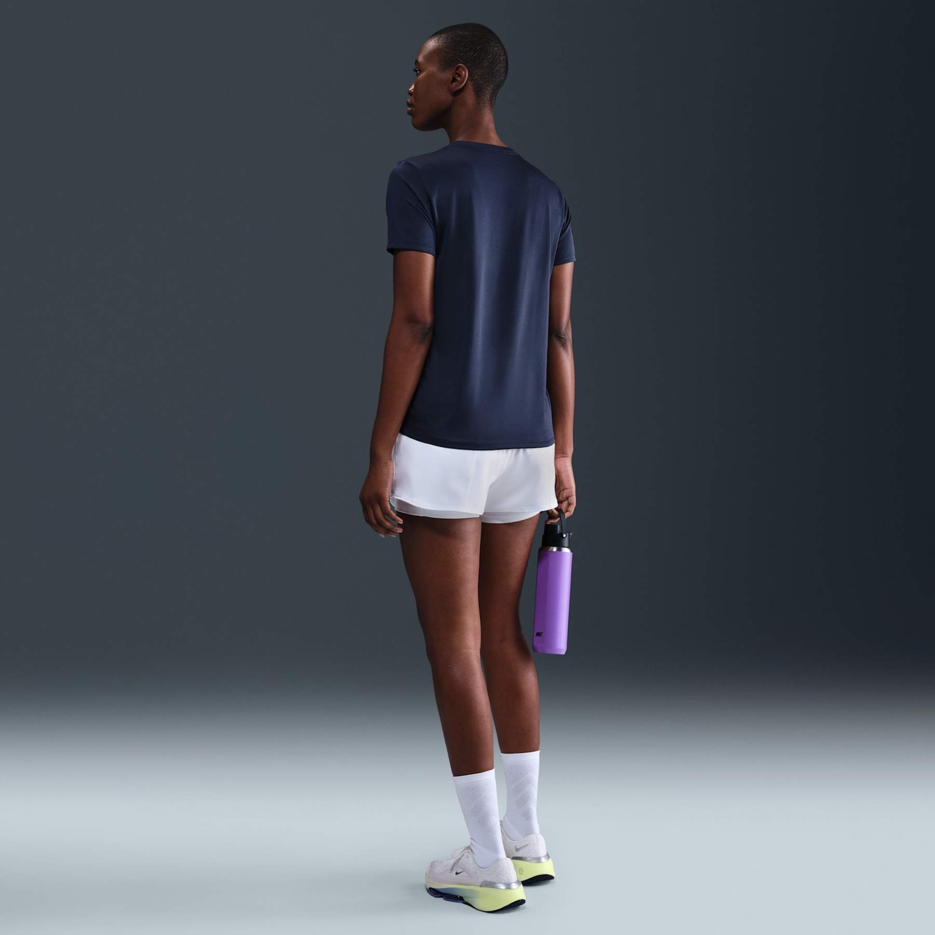 Camiseta Nike Dri-FIT Feminina - Foto 5