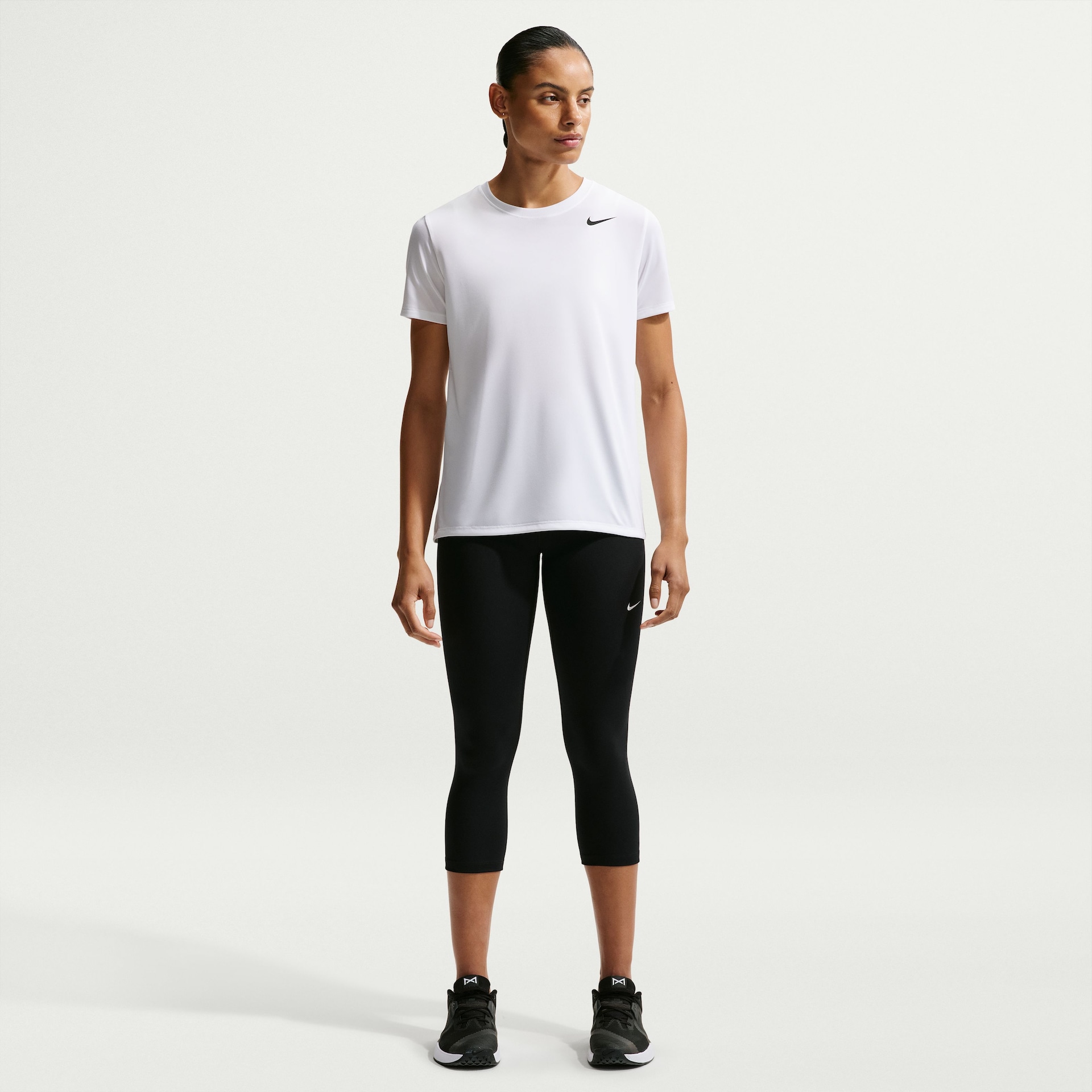 Camiseta Nike Dri-FIT Feminina - Foto 4