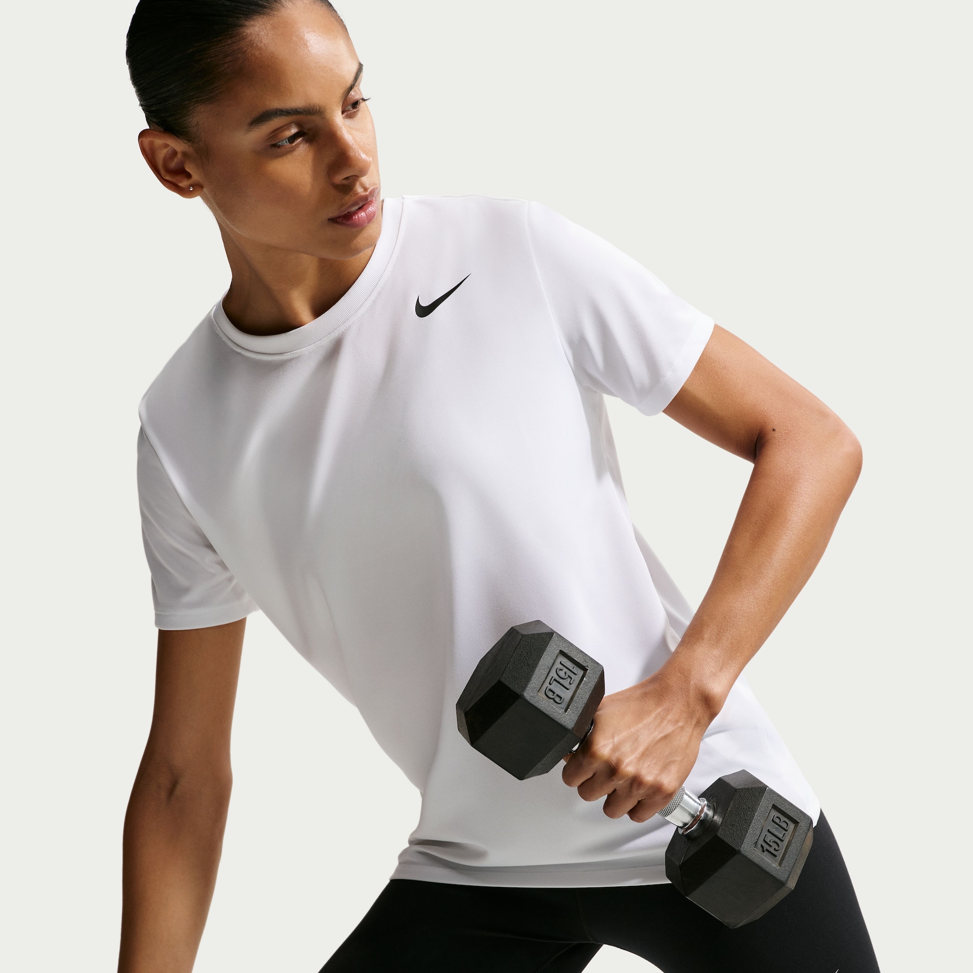 Camiseta Nike Dri-FIT Feminina - Foto 1