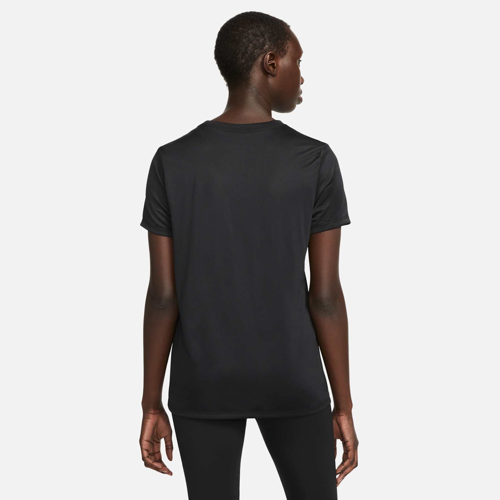 Camiseta Nike Dri-FIT Feminina - Foto 7