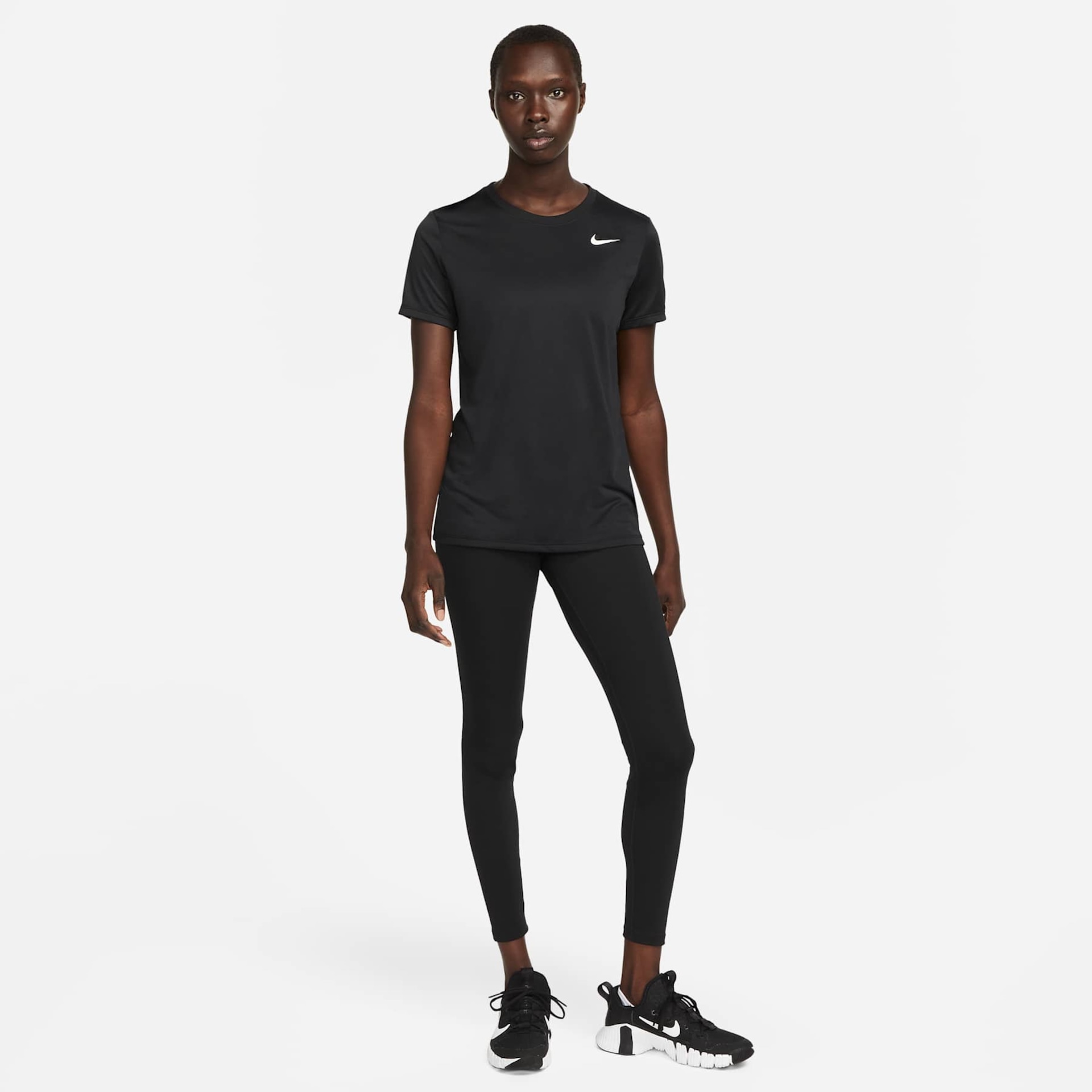 Camiseta Nike Dri-FIT Feminina - Foto 9
