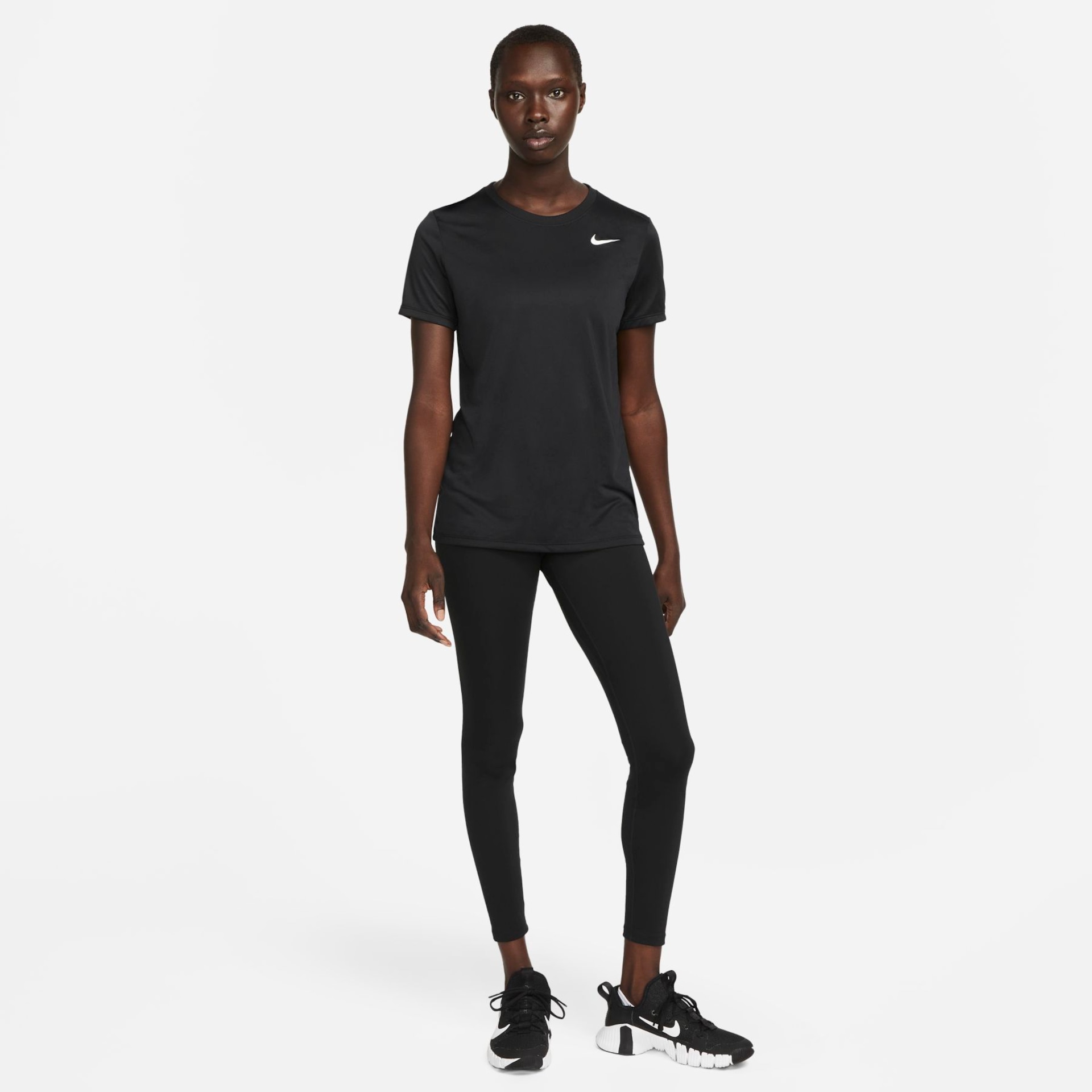Camiseta Nike Dri-FIT Feminina - Foto 4