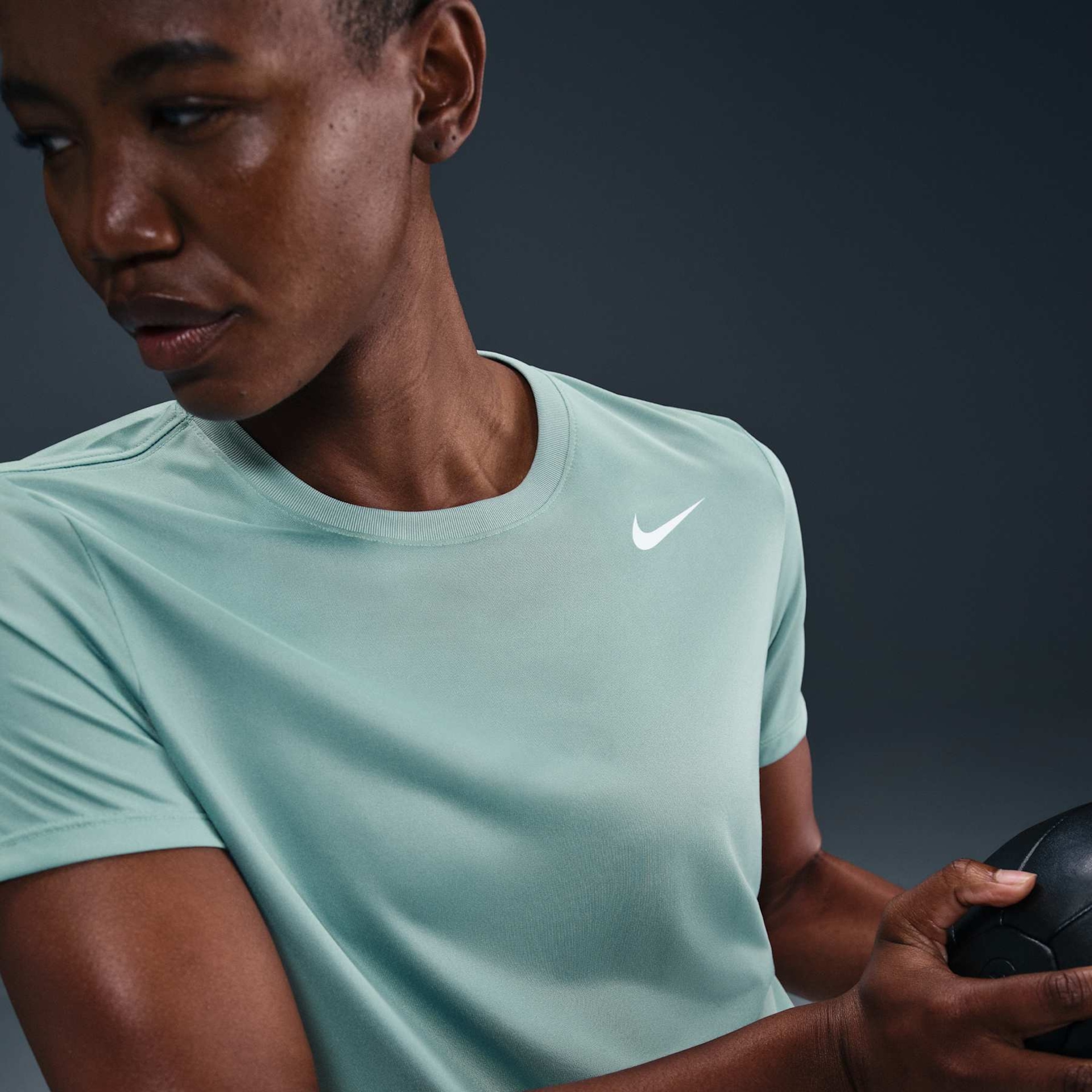 Camiseta Nike Dri-FIT Feminina - Foto 3