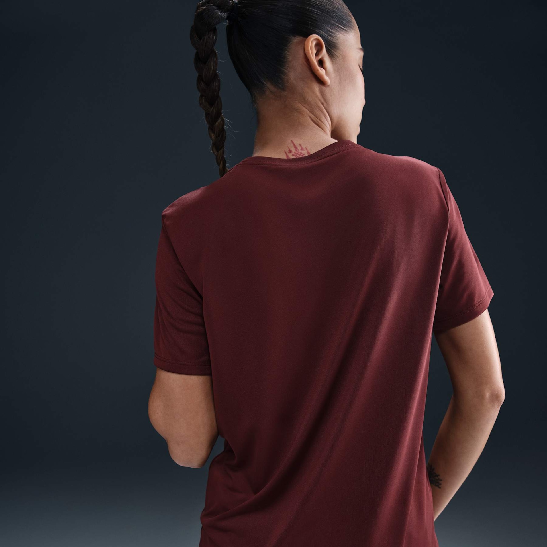 Camiseta Nike Dri-FIT Feminina - Foto 2