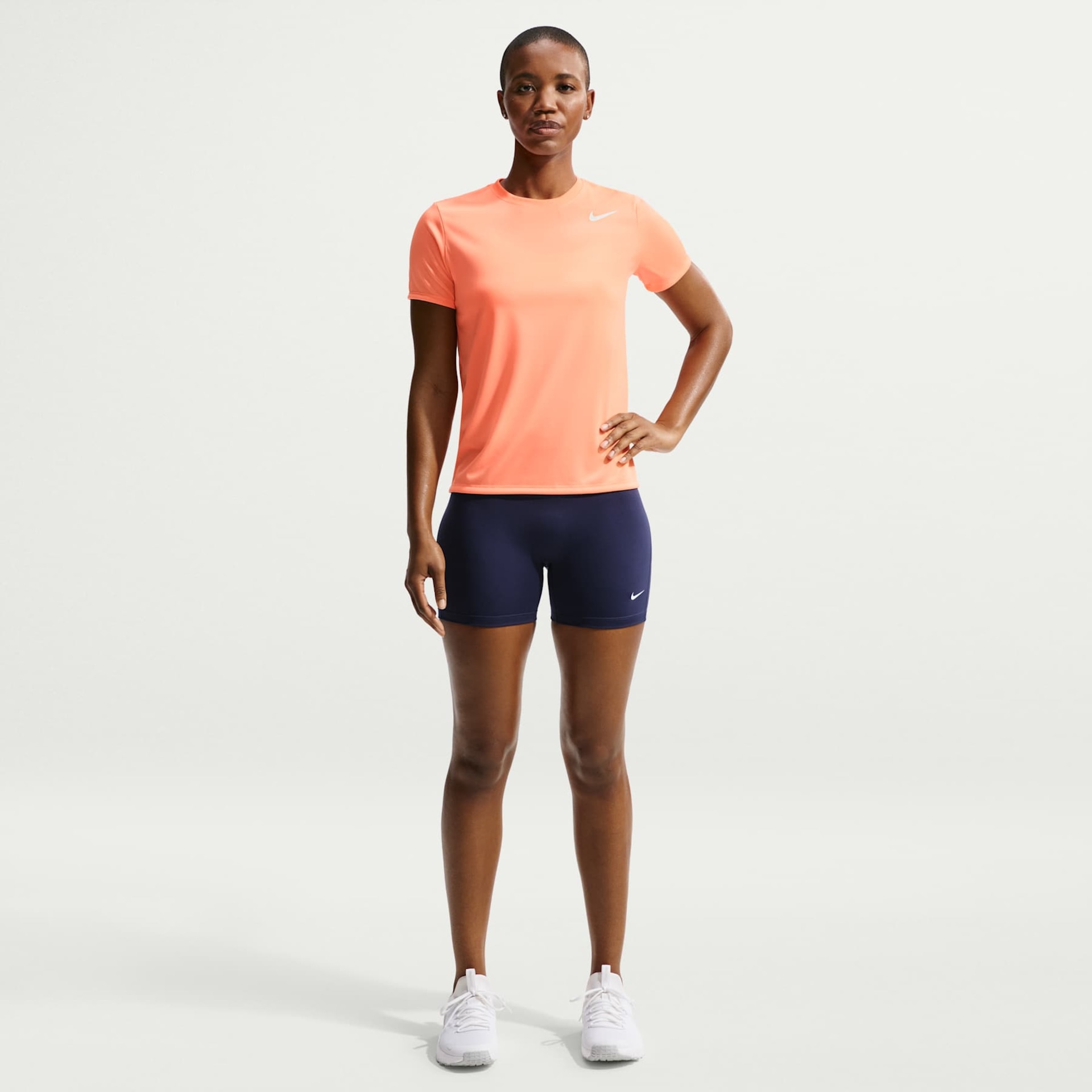Camiseta Nike Dri-FIT Feminina - Foto 4