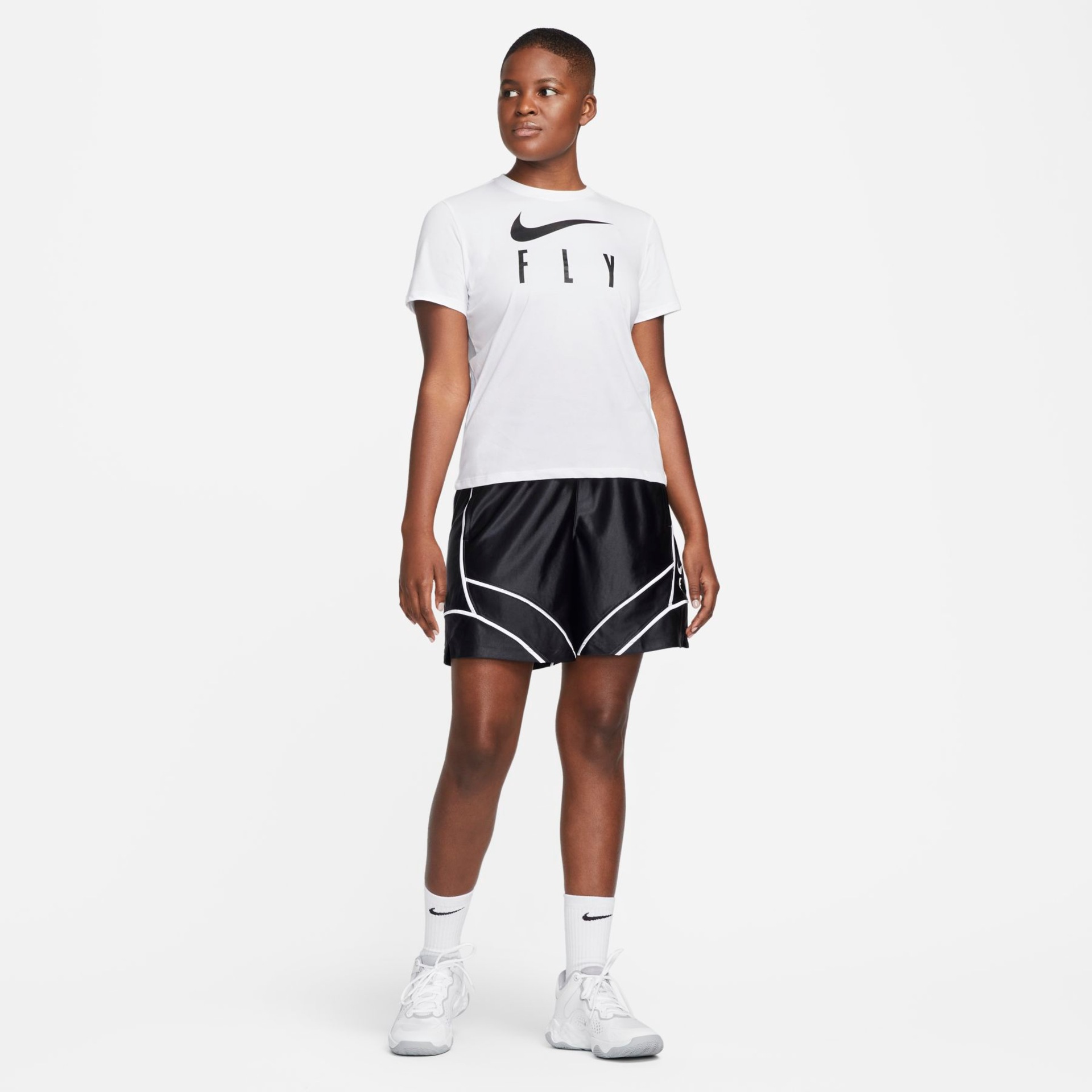 Camiseta Nike Dri-FIT Swoosh Fly Feminina - Foto 4