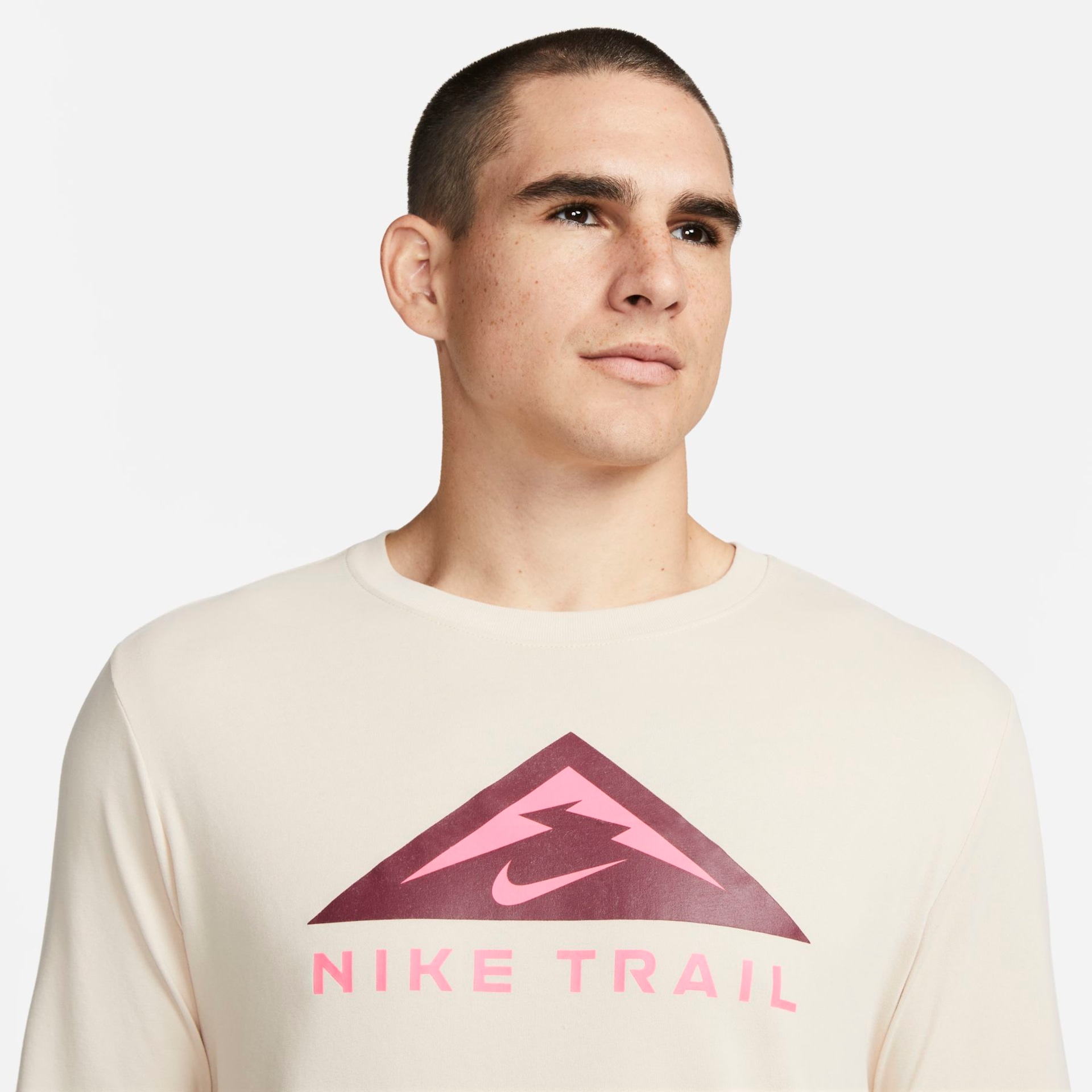 Camiseta Nike Dri-FIT Trail Masculina - Foto 3