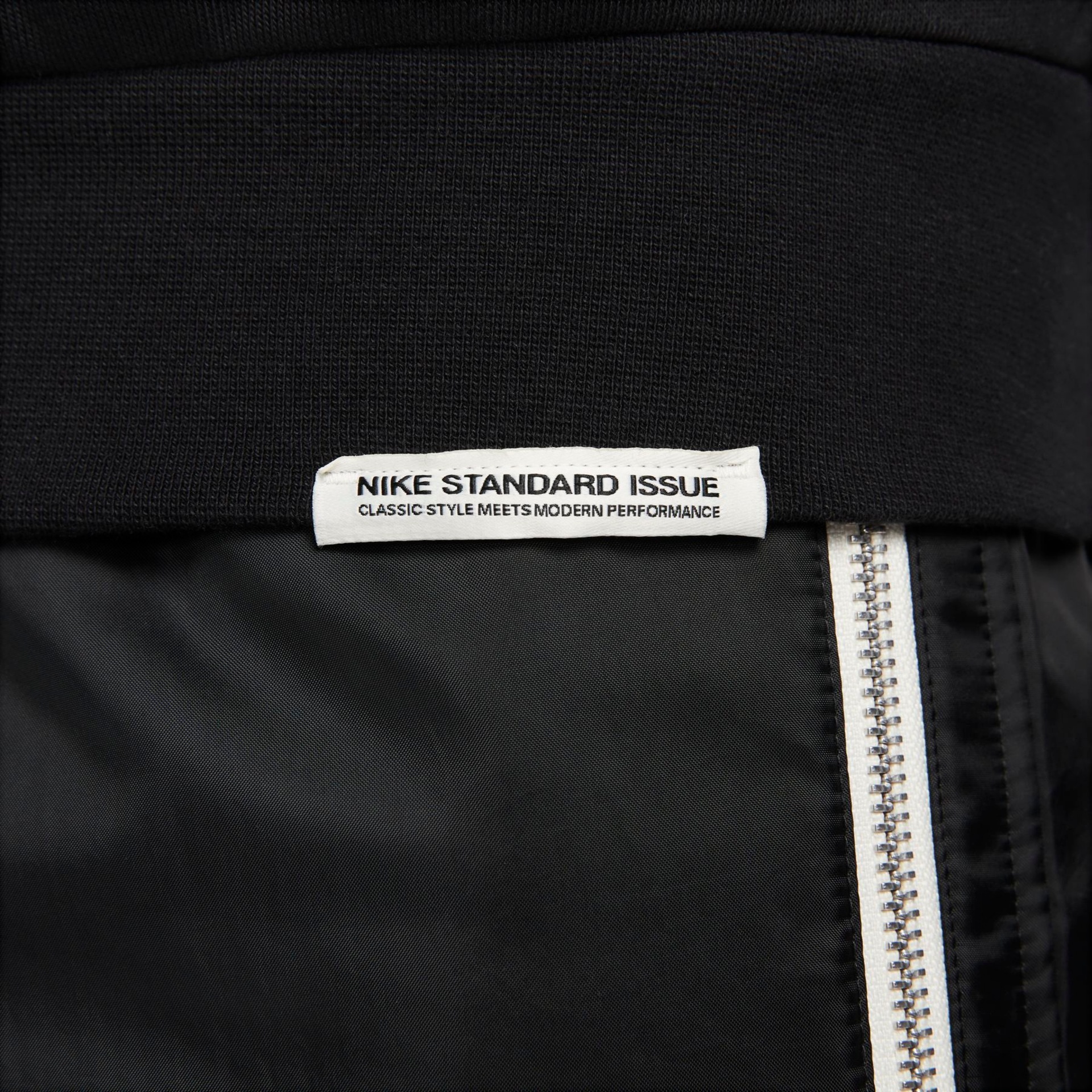 Blusão Nike Dri-FIT Standard Issue Masculino - Foto 7