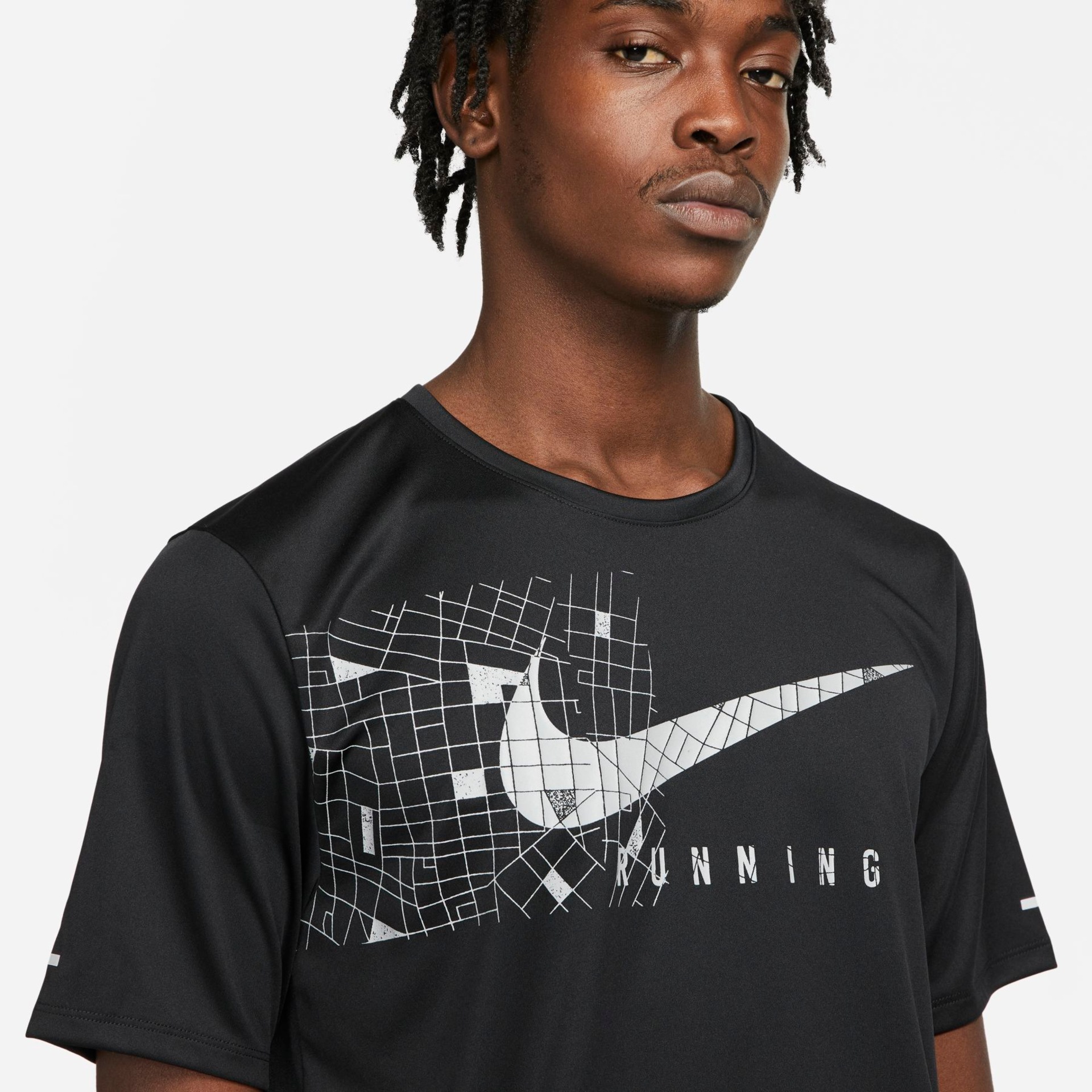 Camiseta Nike Dri-FIT UV Miler Run Division Masculina - Foto 3