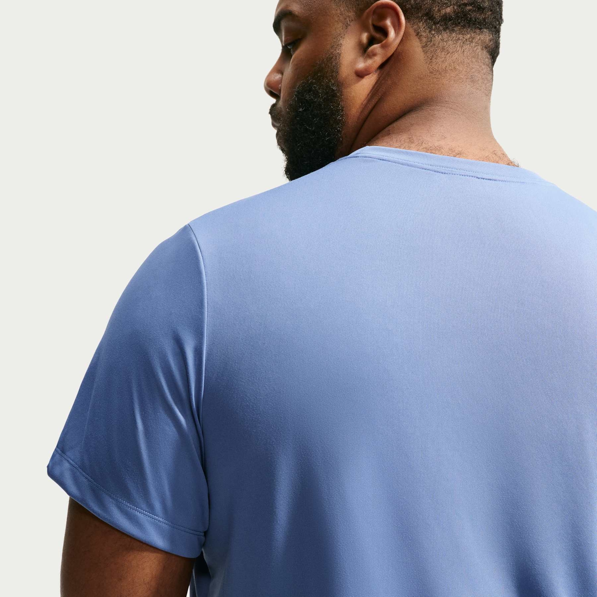 Camiseta Nike Dri-FIT Legend Masculina - Foto 7