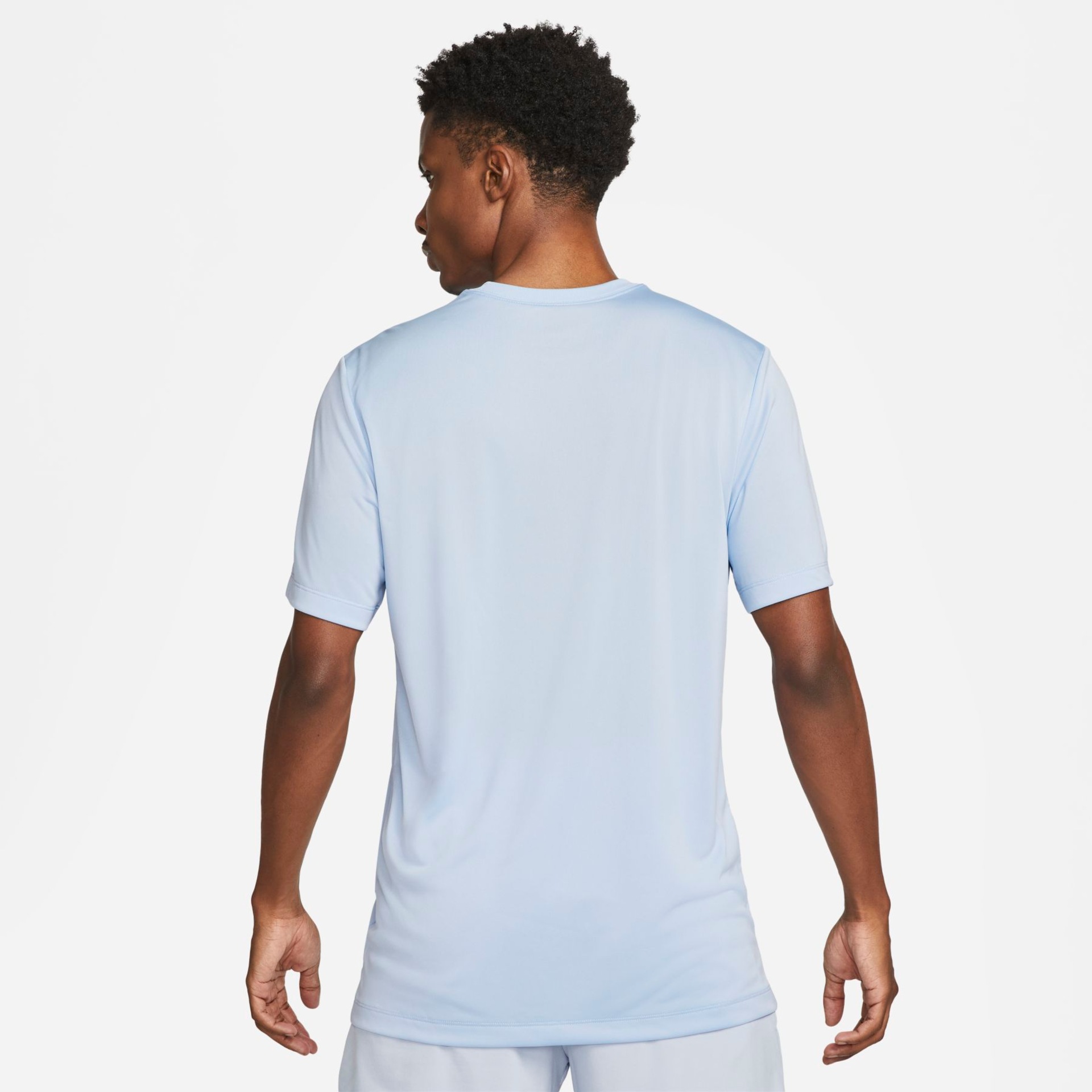 Camiseta Nike Dri-FIT Legend Masculina - Foto 2