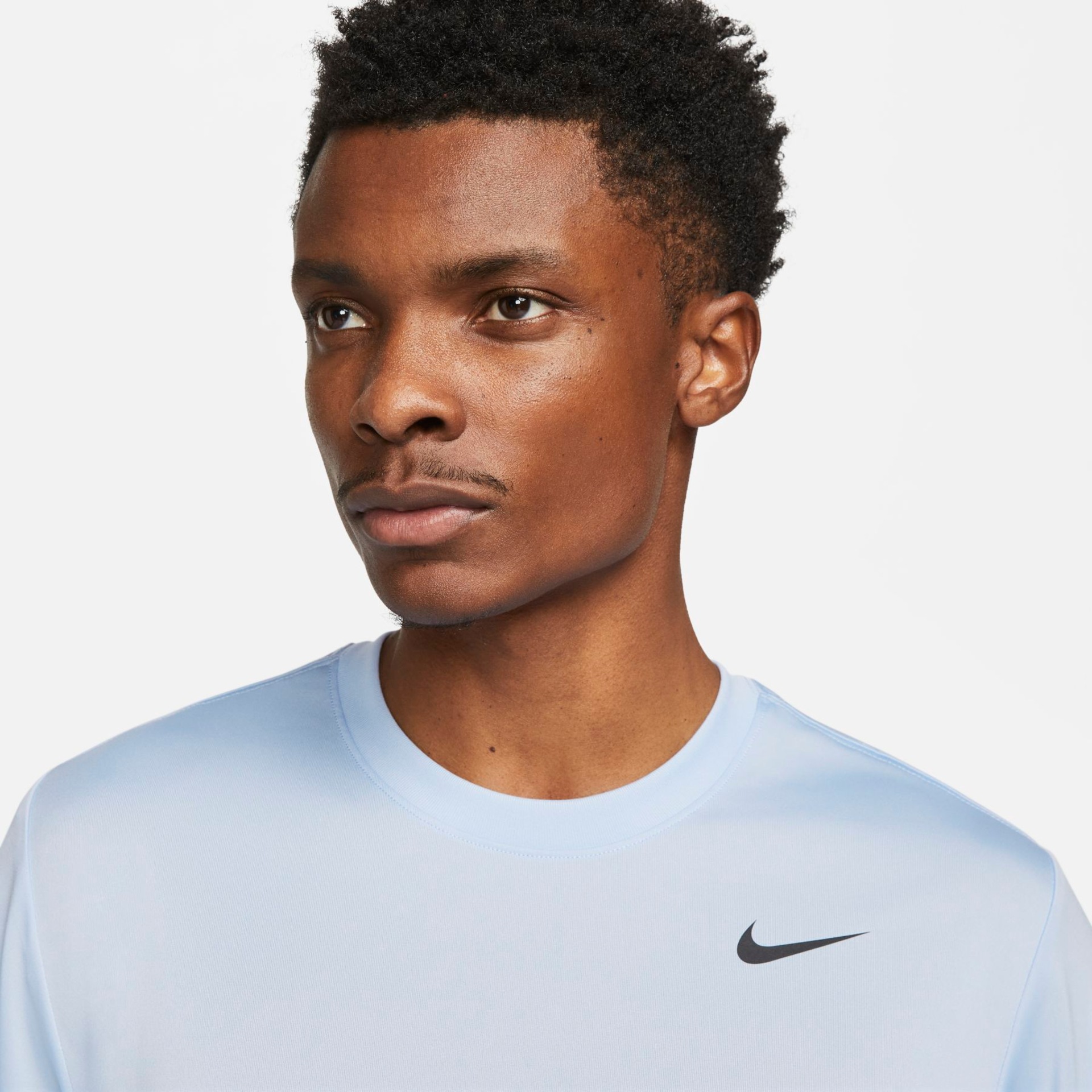 Camiseta Nike Dri-FIT Legend Masculina - Foto 3