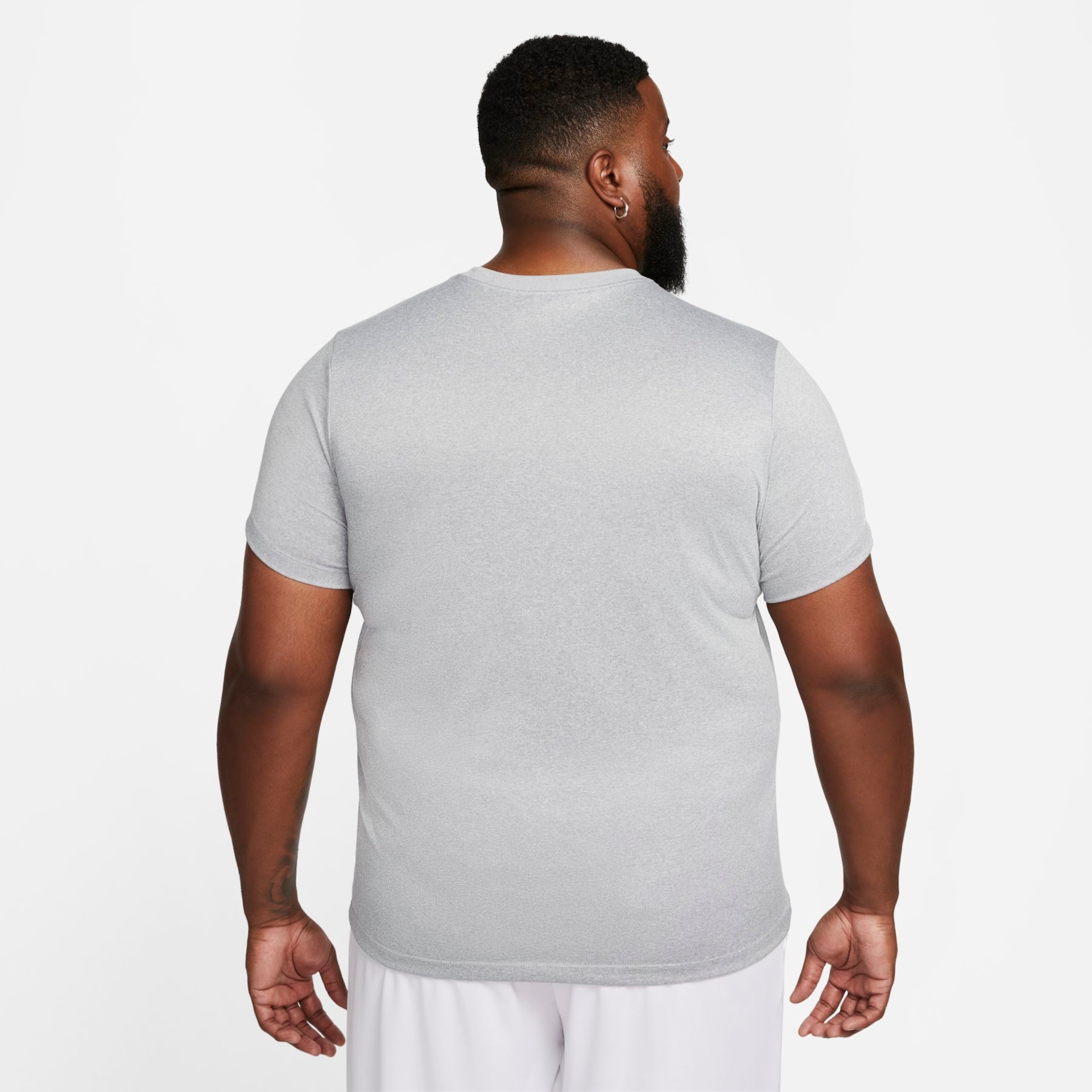 Camiseta Nike Dri-FIT Legend Masculina - Foto 4