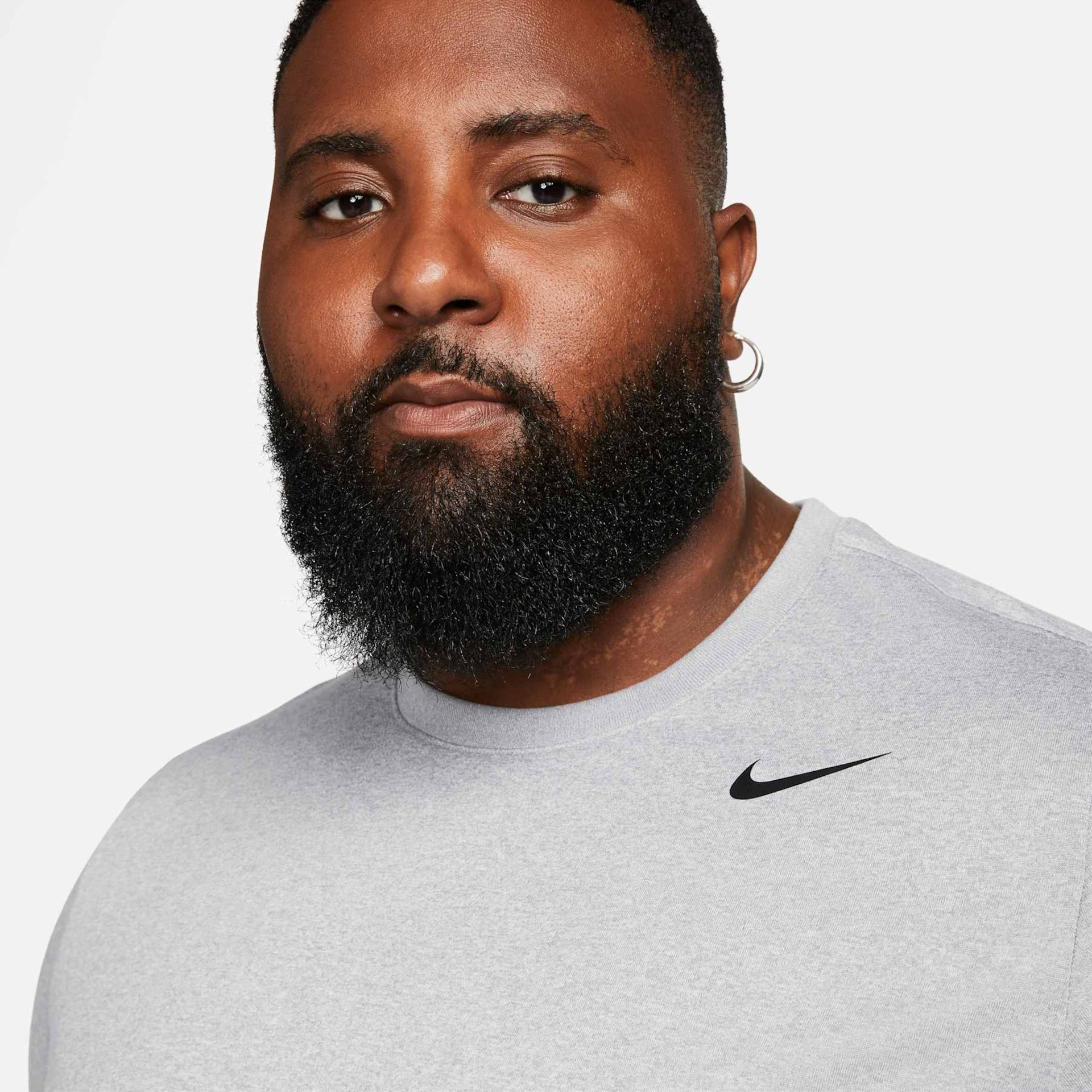 Camiseta Nike Dri-FIT Legend Masculina - Foto 7