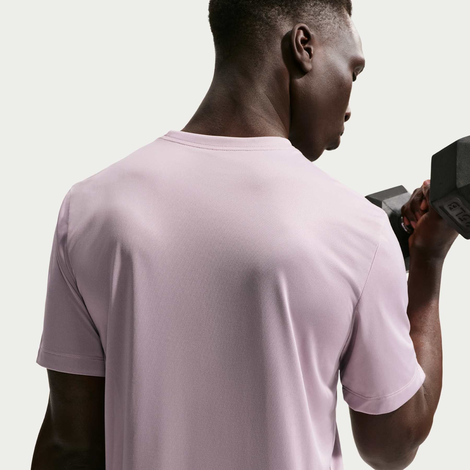 Camiseta Nike Dri-FIT Legend Masculina - Foto 2