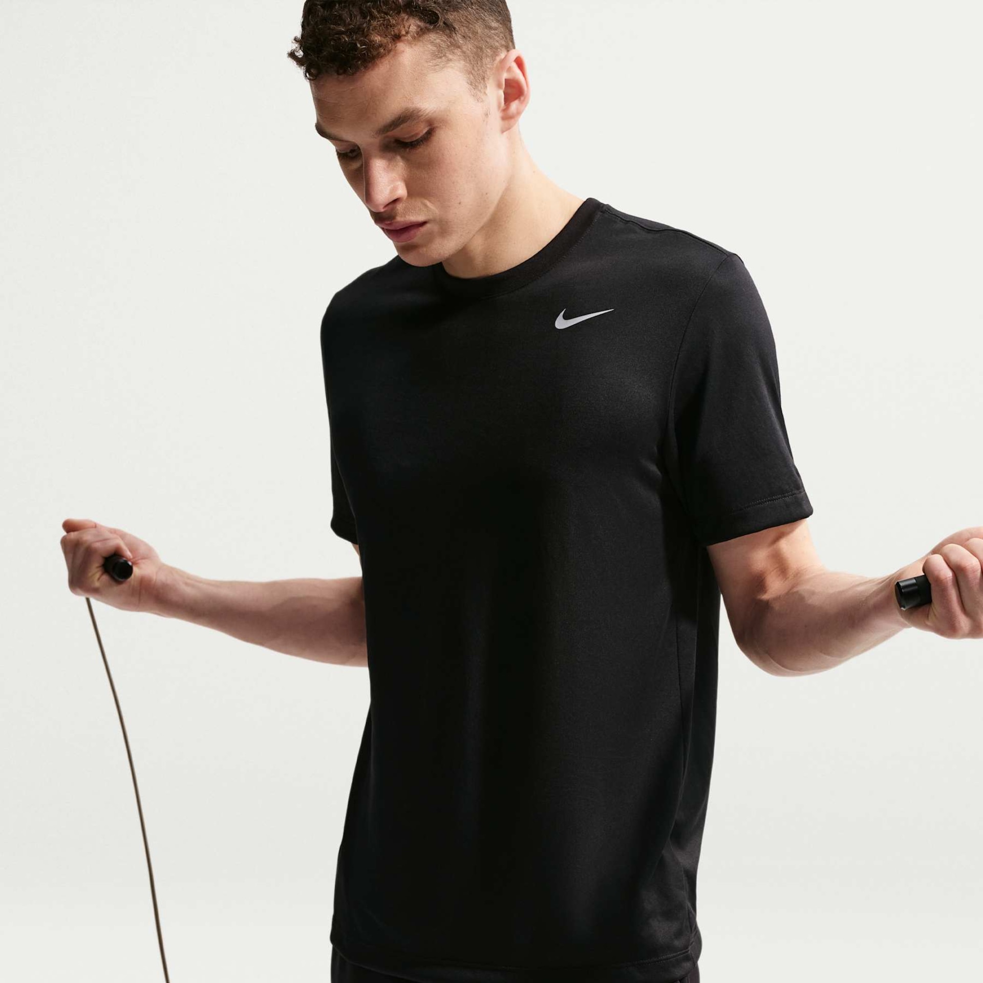 Camiseta Nike Dri-FIT Legend Masculina - Foto 3