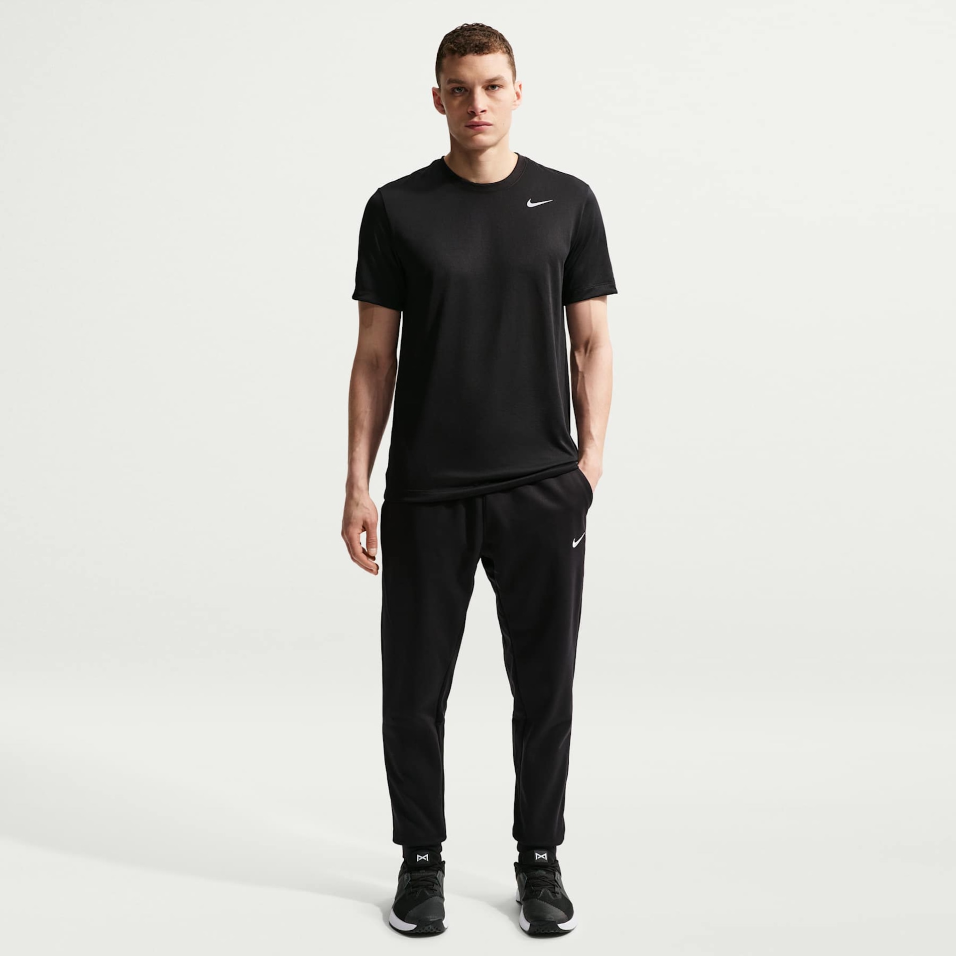 Camiseta Nike Dri-FIT Legend Masculina - Foto 4
