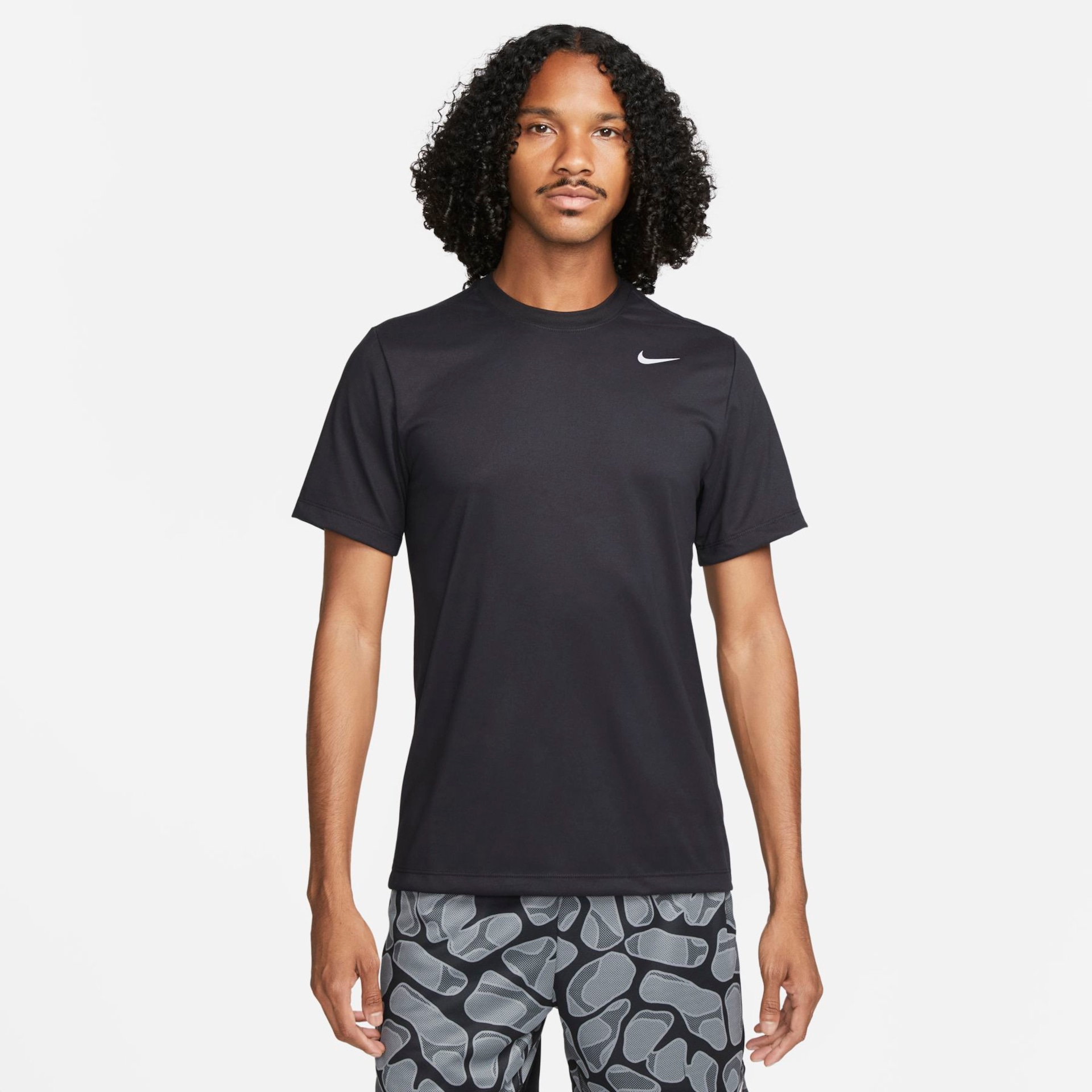 Camiseta Nike Dri-FIT Legend Masculina - Foto 1