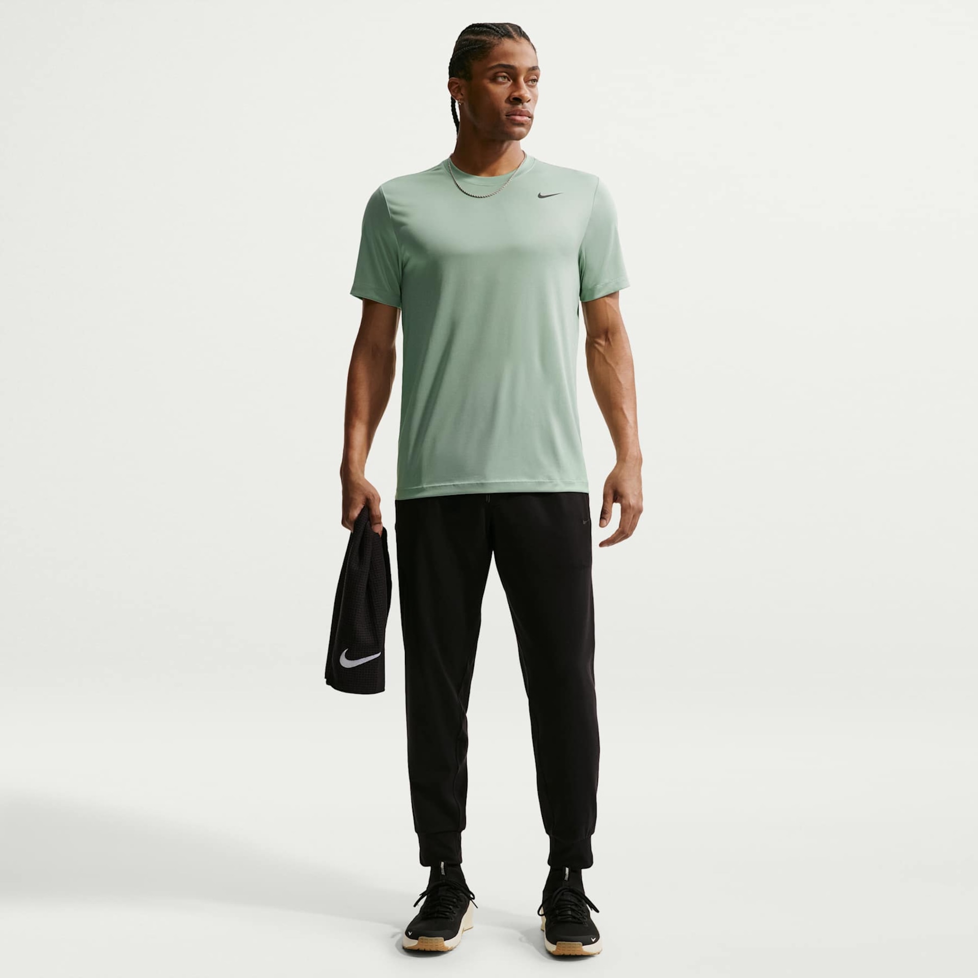 Camiseta Nike Dri-FIT Legend Masculina - Foto 4