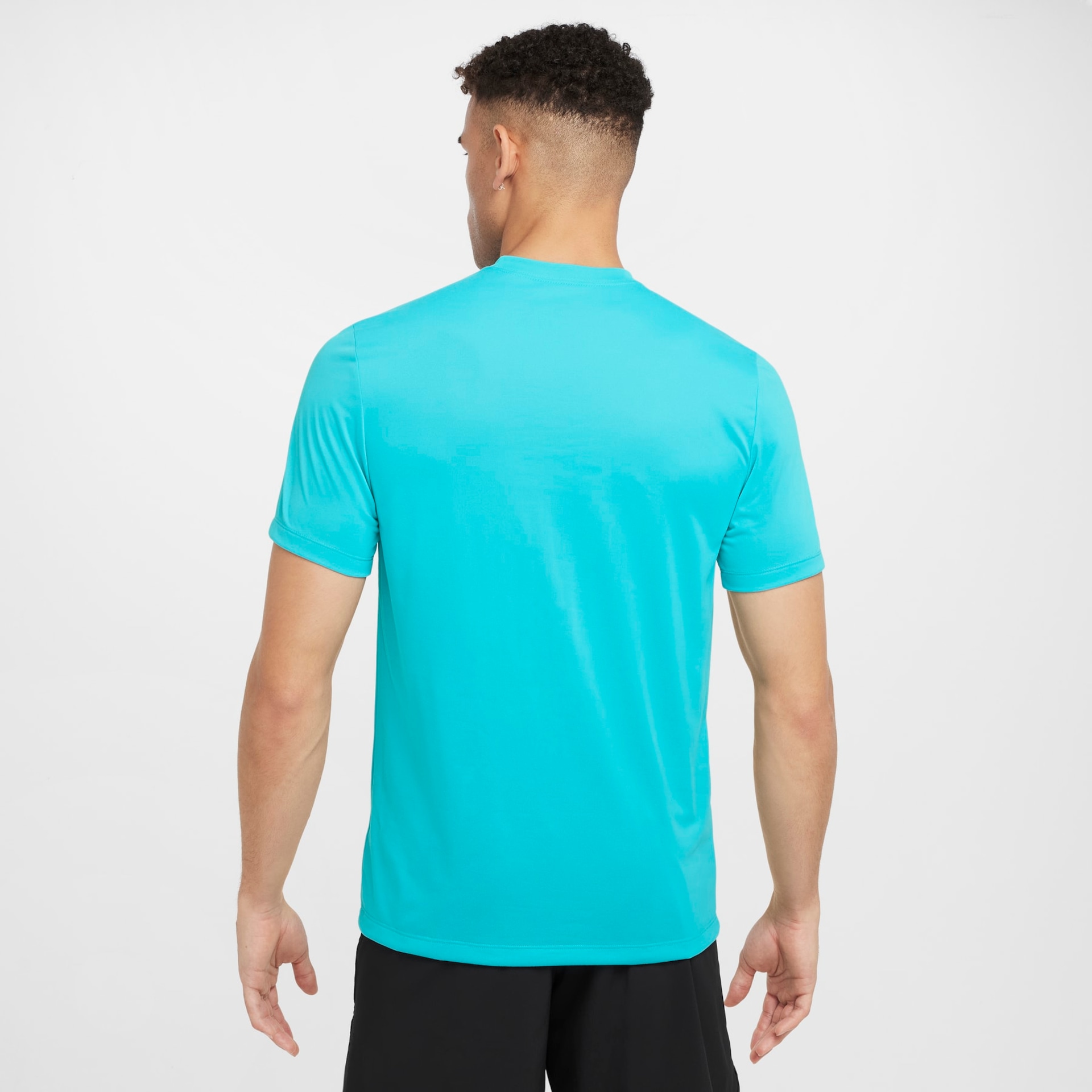 Camiseta Nike Dri-FIT Legend Masculina - Foto 2