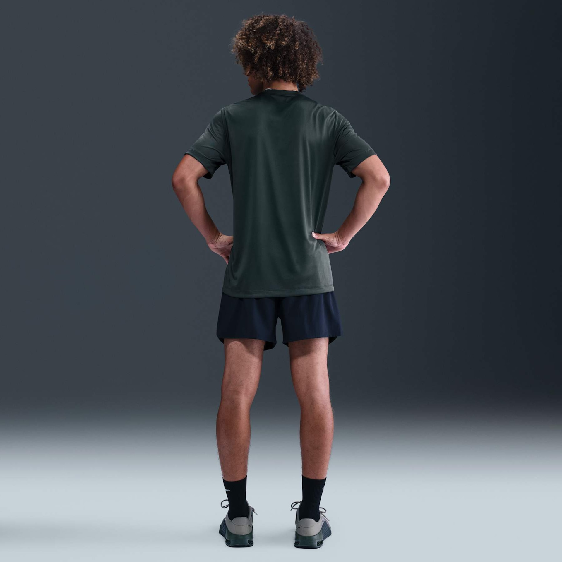 Camiseta Nike Dri-FIT Legend Masculina - Foto 5